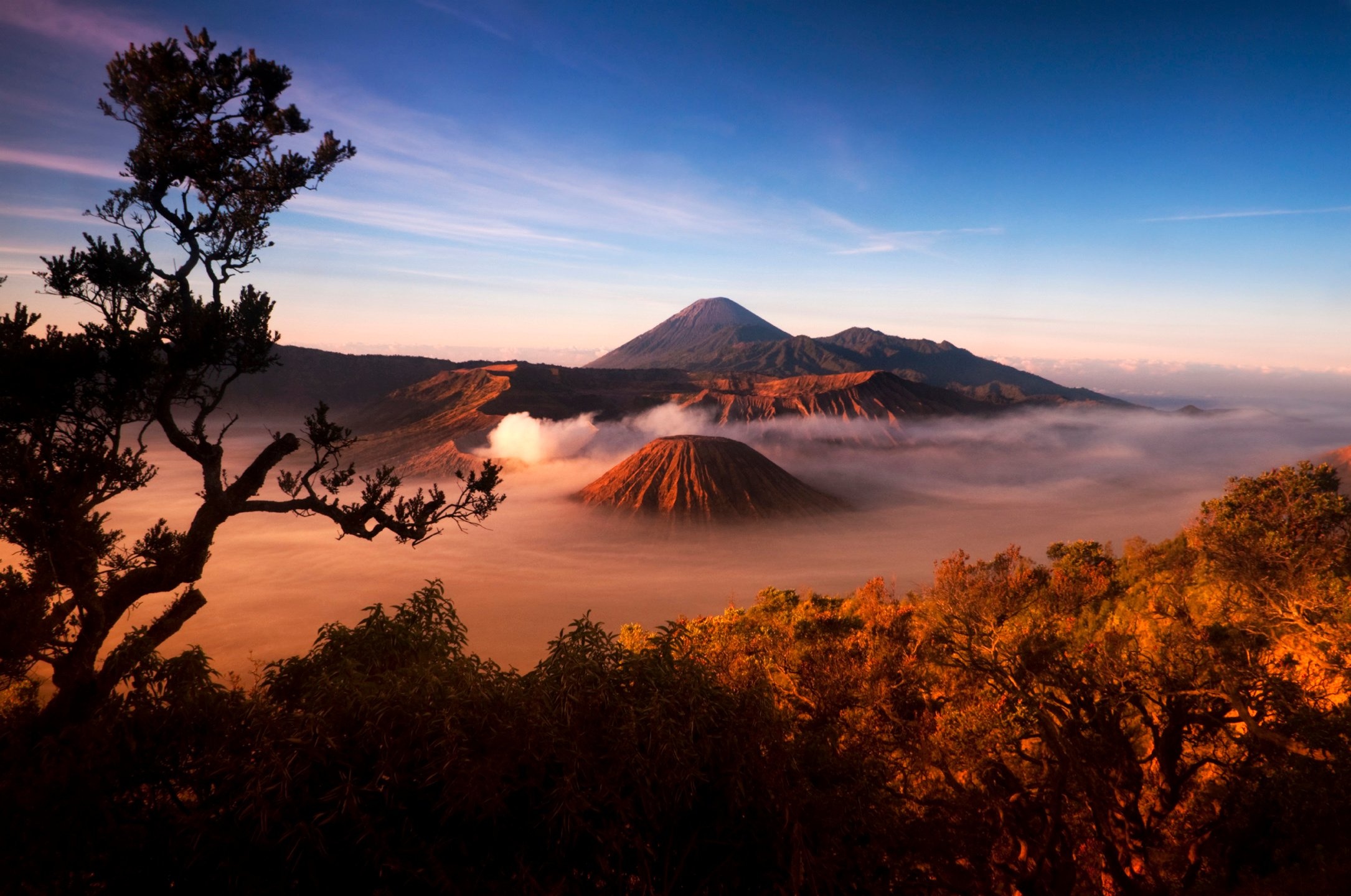 Mount Bromo, Travels, Spectacular National Parks, Southeast Asia, 2170x1440 HD Desktop