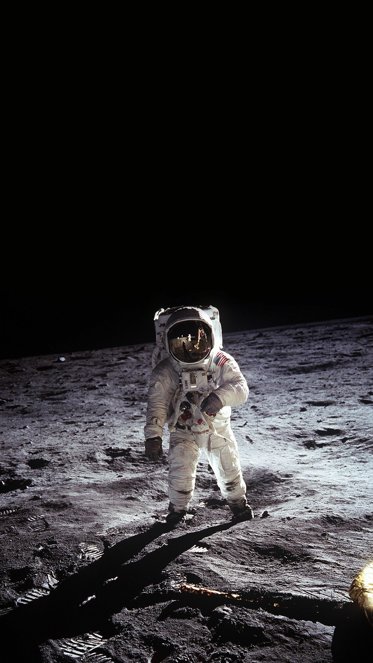 Apollo 11: Neil Armstrong, An American astronaut, The first human to walk on the moon on July 20, 1969. 1250x2210 HD Background.