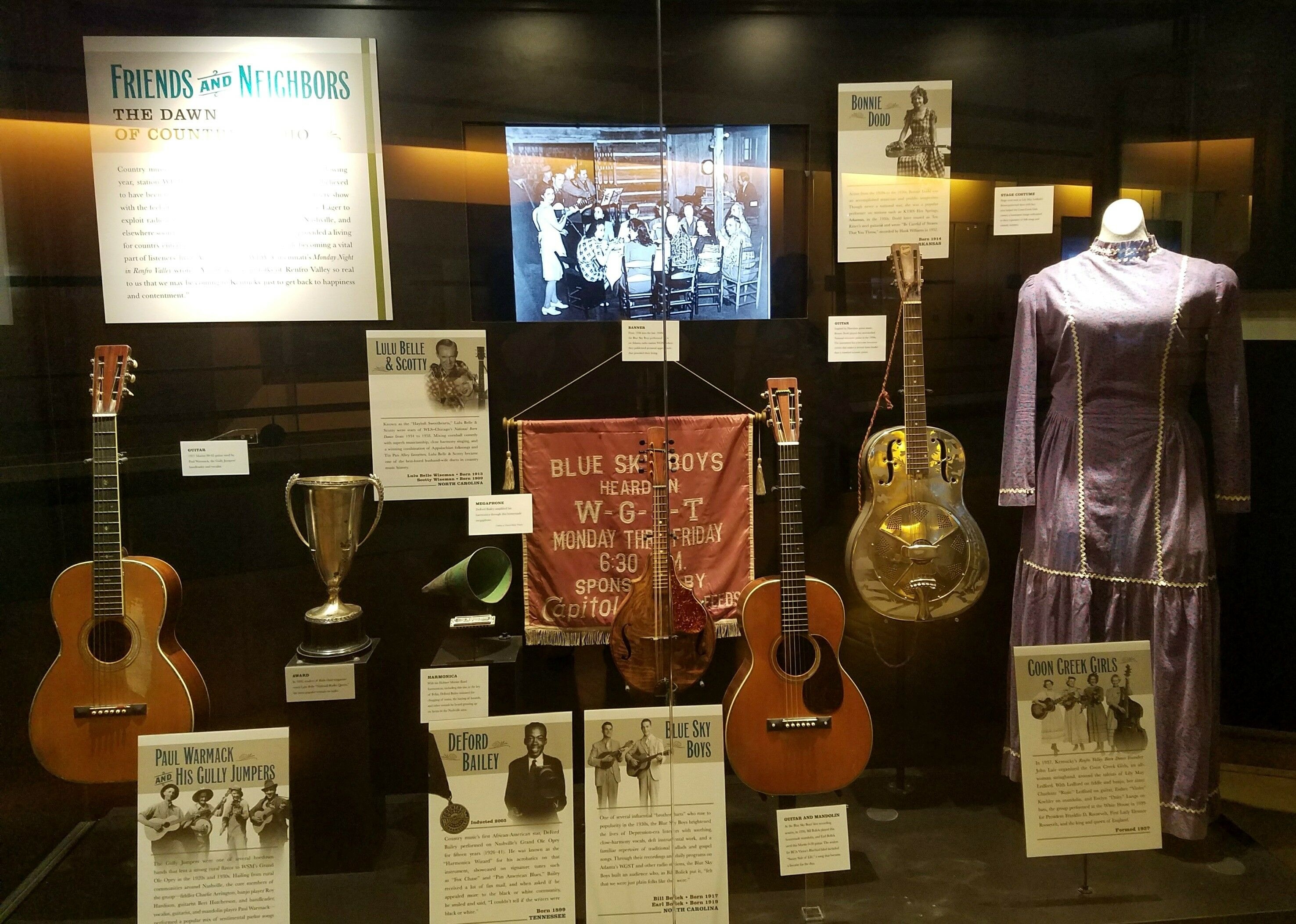 Country Music Hall of Fame, Visit, Music heritage, Nashville, 2960x2110 HD Desktop