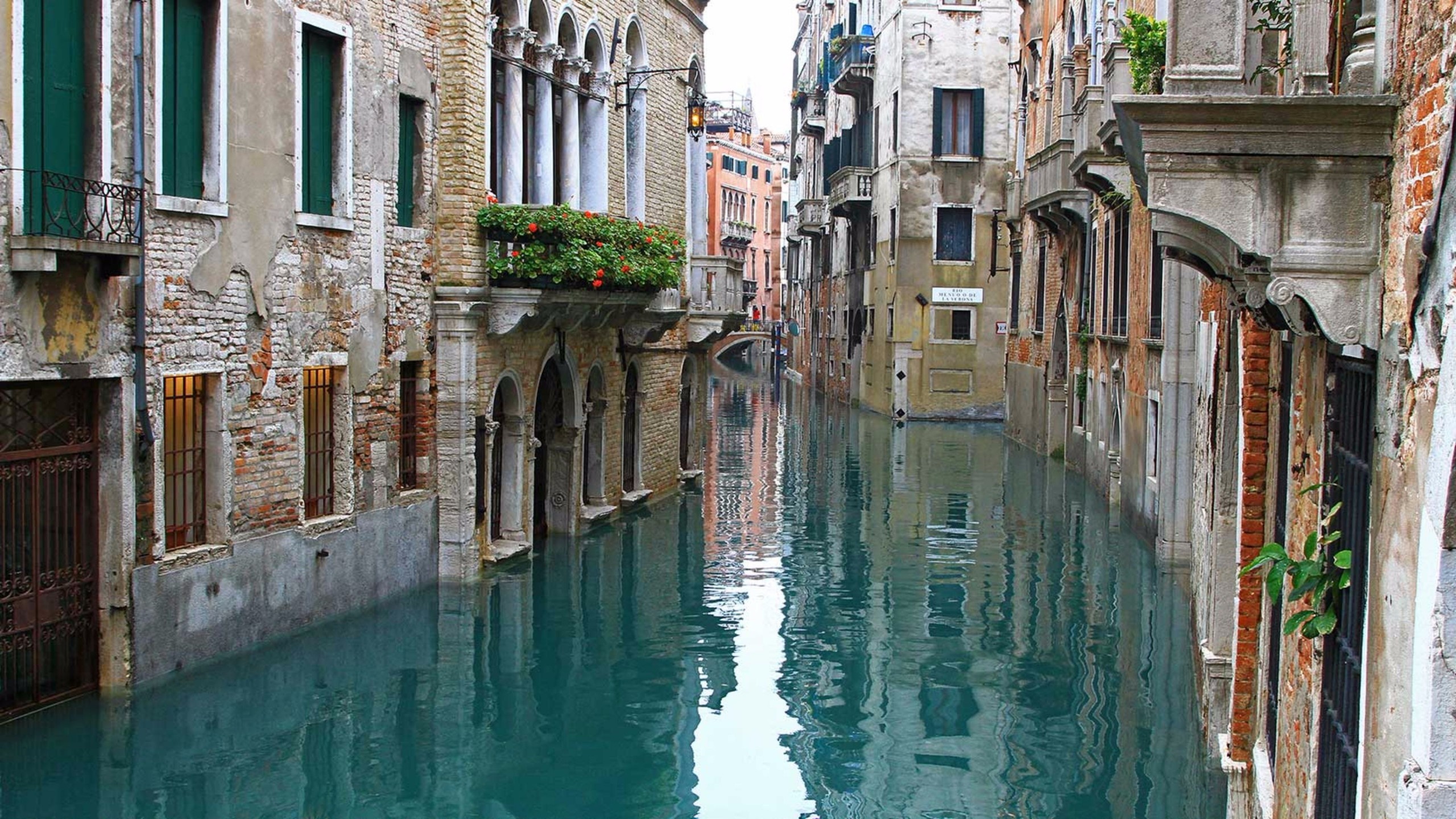 Venice: The city was incorporated into Napoleon’s Kingdom of Italy in 1805. 2560x1440 HD Wallpaper.
