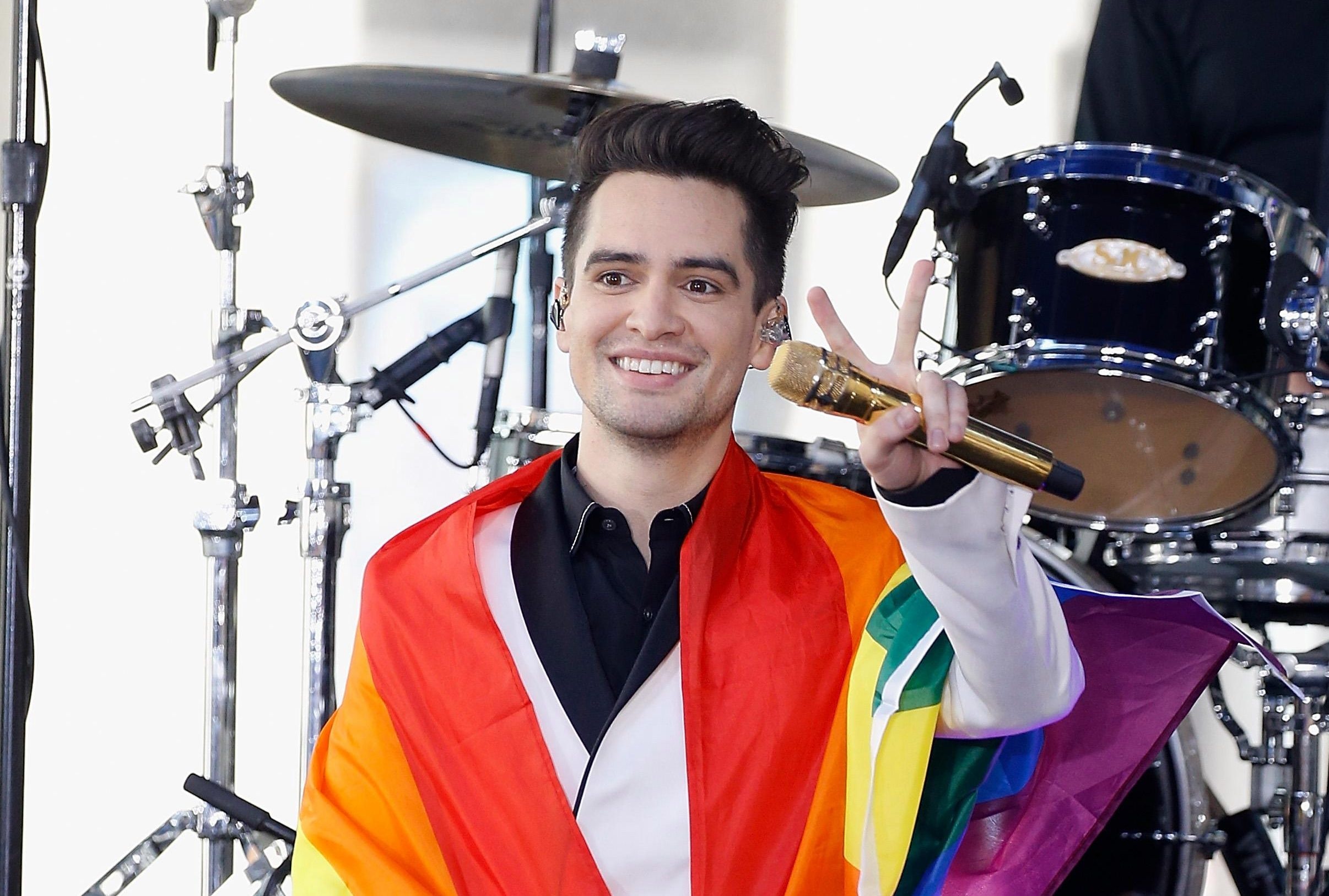 Brendon Urie, Pansexual icon, Personal life, Public image, 2420x1630 HD Desktop