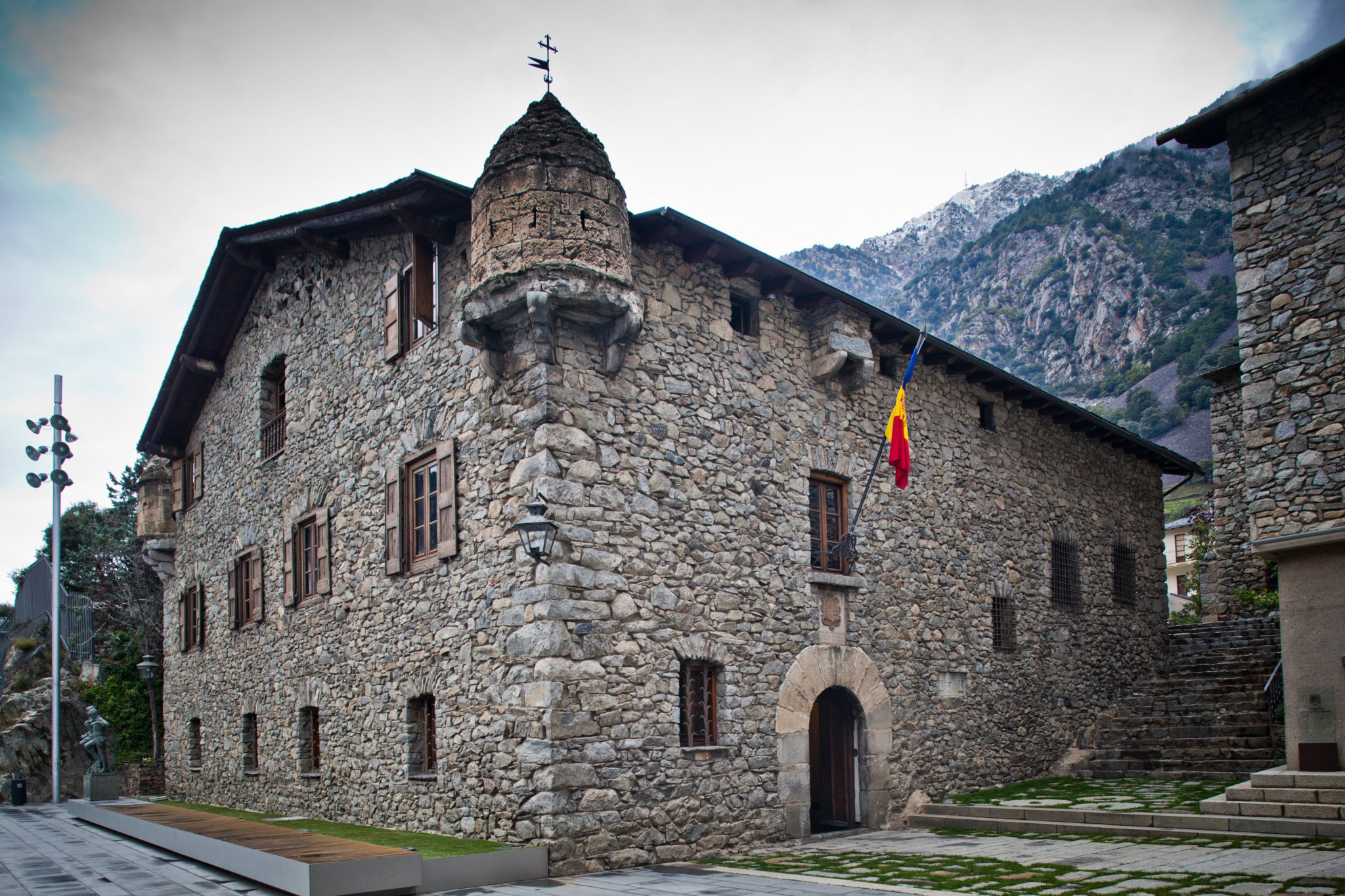 Andorra la Vella, International Commission, History of institutions, 2050x1370 HD Desktop
