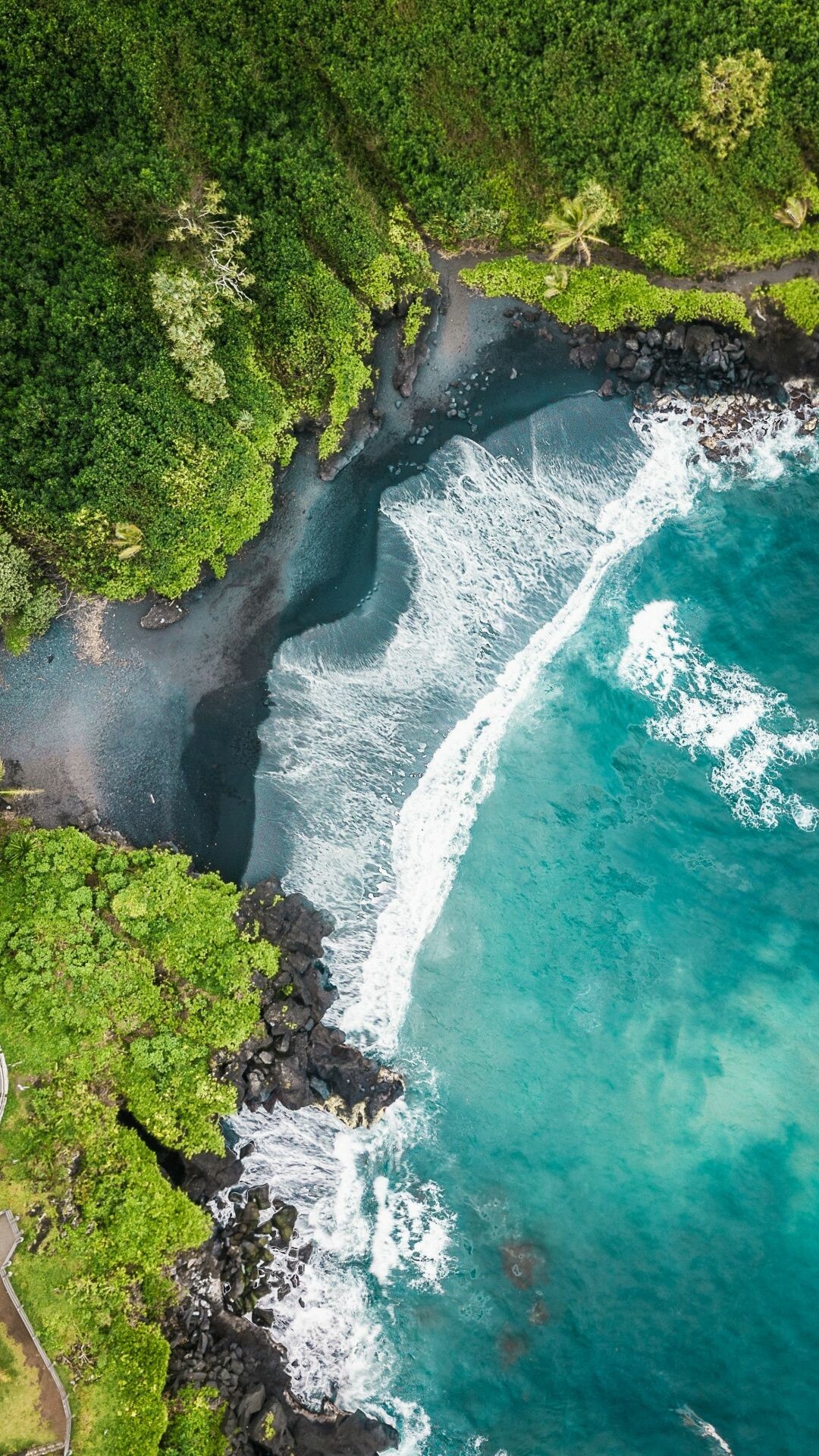 Maui (Hawaii): Coast, Landscape, Nature, Black Sand Beaches, Hana, Pailoa Bay. 1080x1920 Full HD Background.