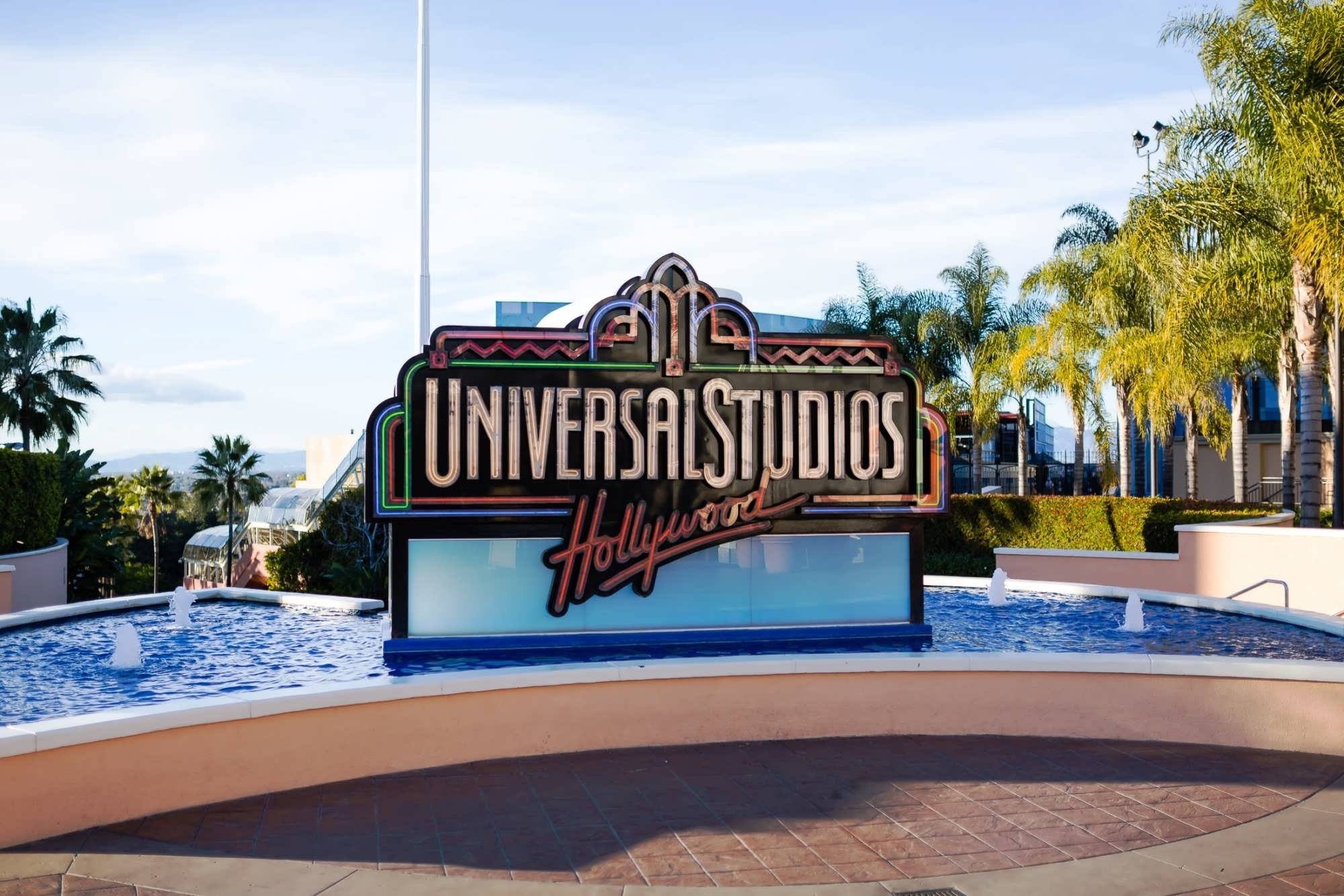 Universal Studios Hollywood, Hollywood vs Florida, Theme park comparison, Orlando trip, 2000x1340 HD Desktop
