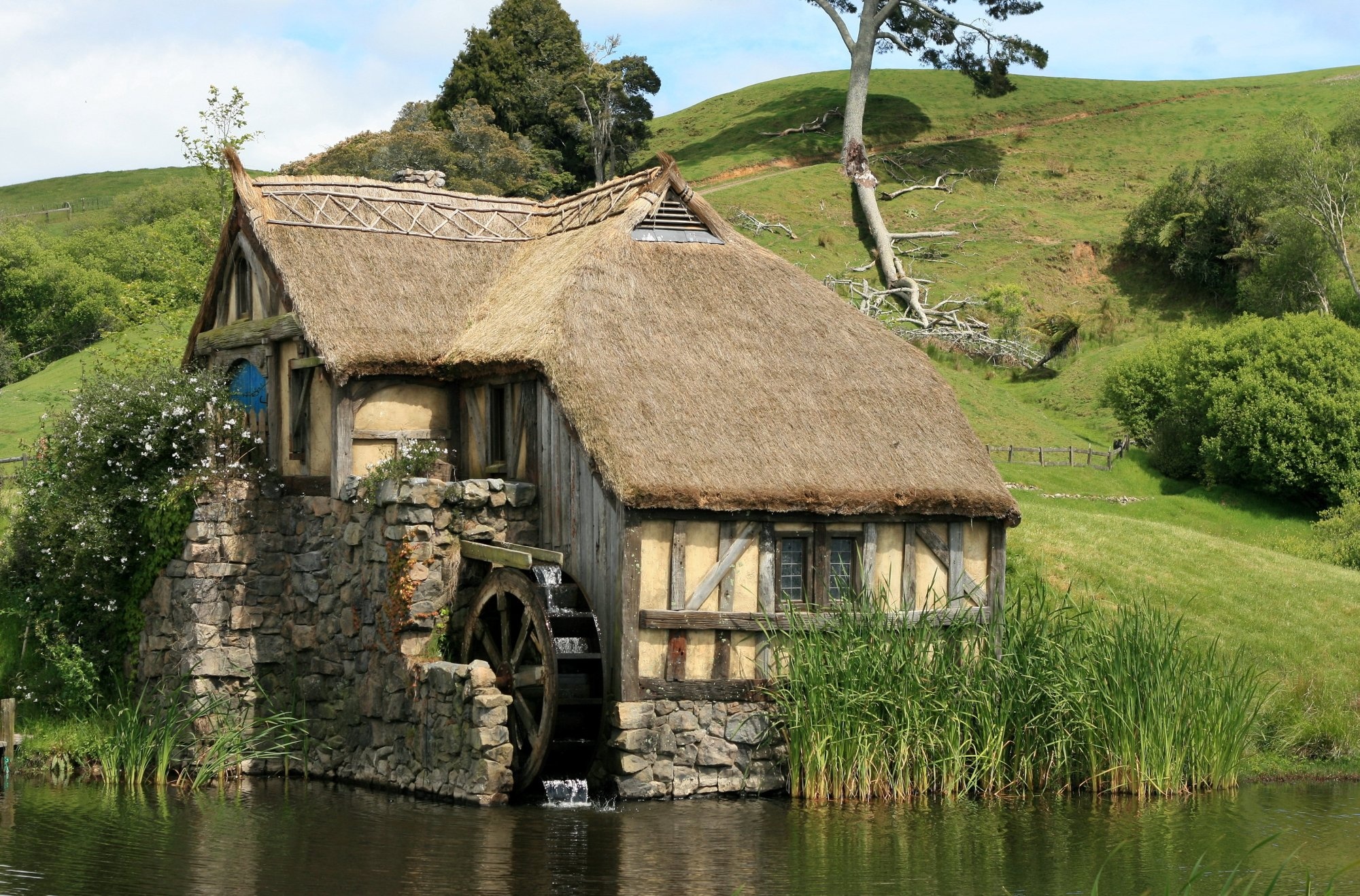 The Mill, Hobbiton film set, New Zealand beauty, HD wallpaper, 2000x1320 HD Desktop