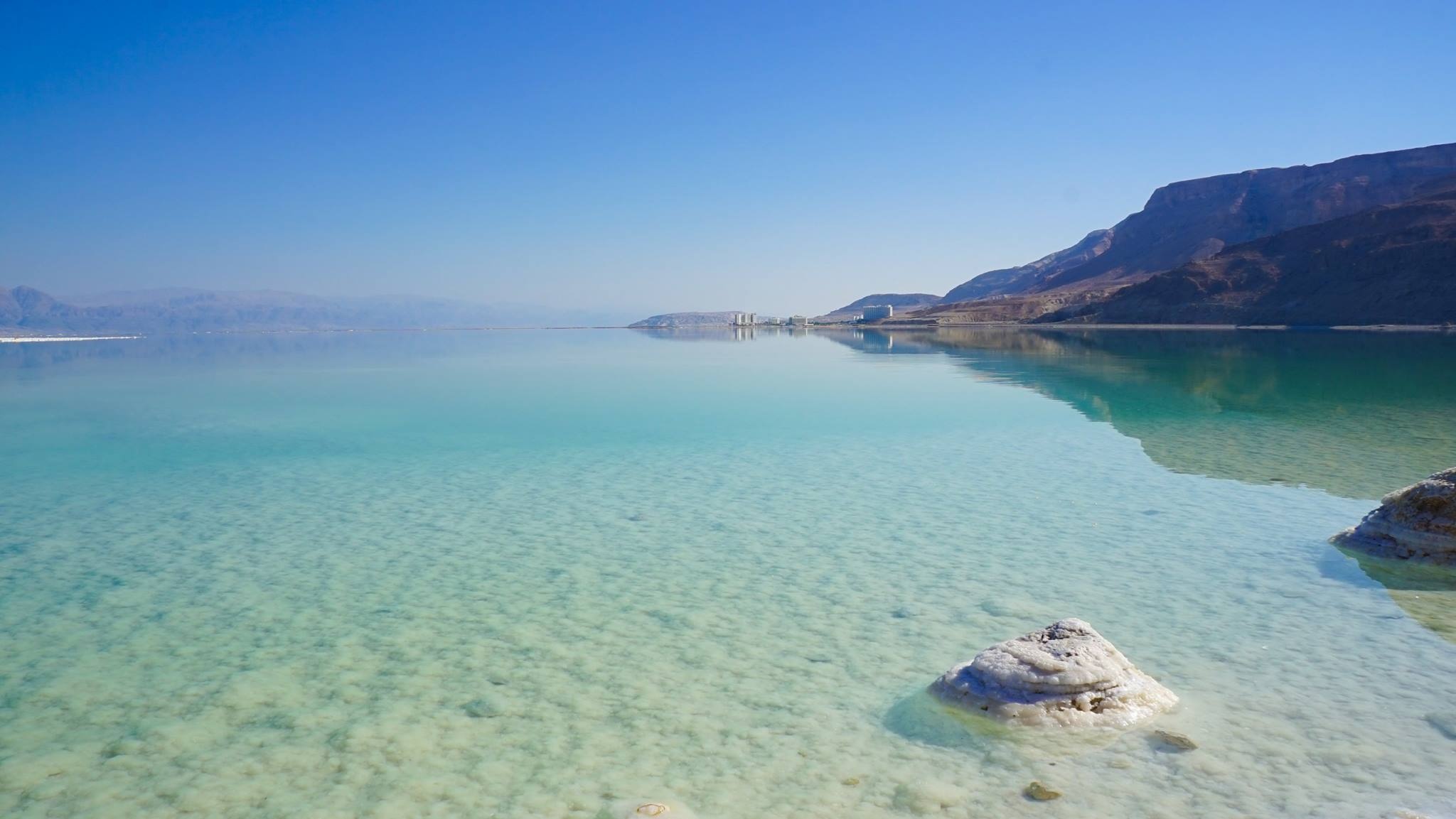 Swimming in the Dead Sea, Israeli travel guide, Enjoyable experience, Saltwater buoyancy, 2050x1160 HD Desktop