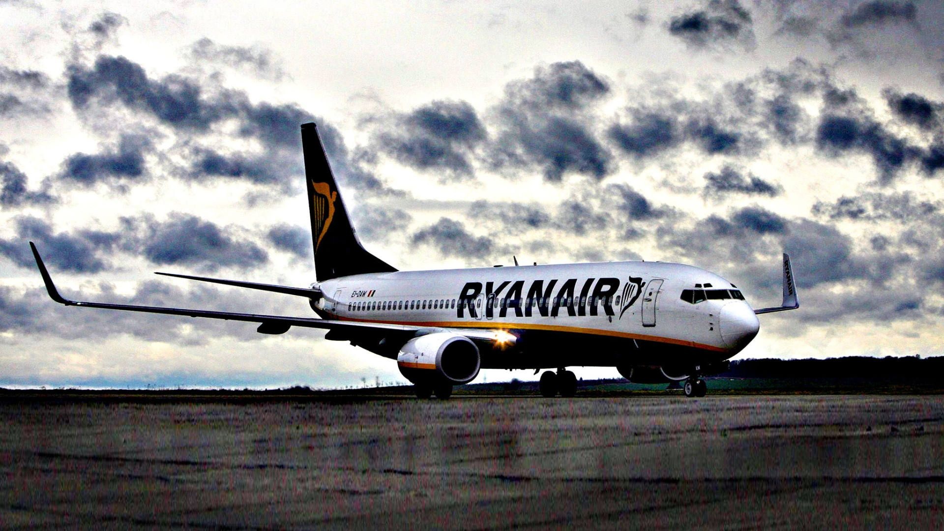 Ryanair, Top free backgrounds, Airline wallpapers, Travel with Ryanair, 1920x1080 Full HD Desktop