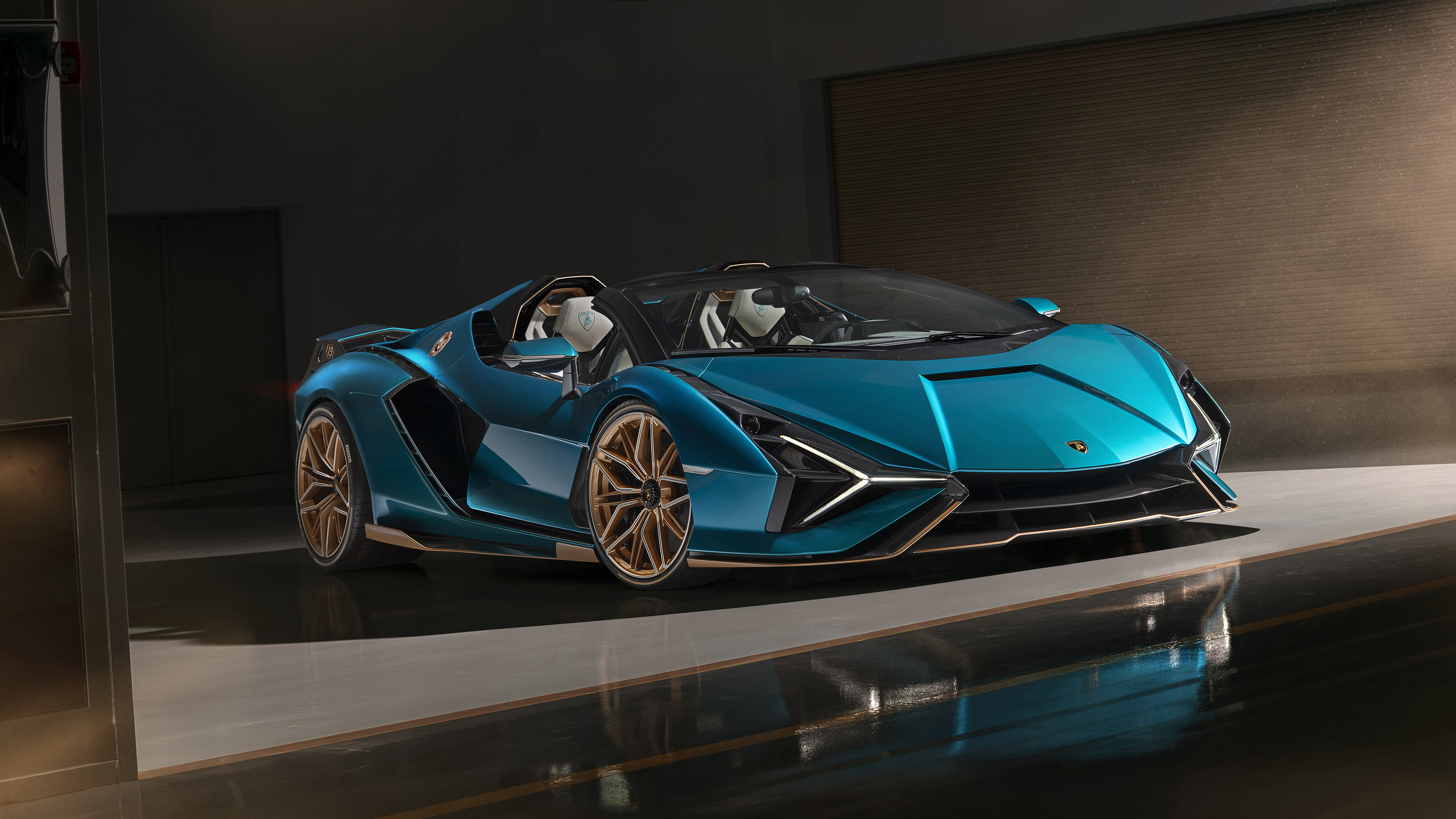 Lamborghini Sian, Roadster marvel, Innovative engineering, Captivating beauty, 3840x2160 4K Desktop