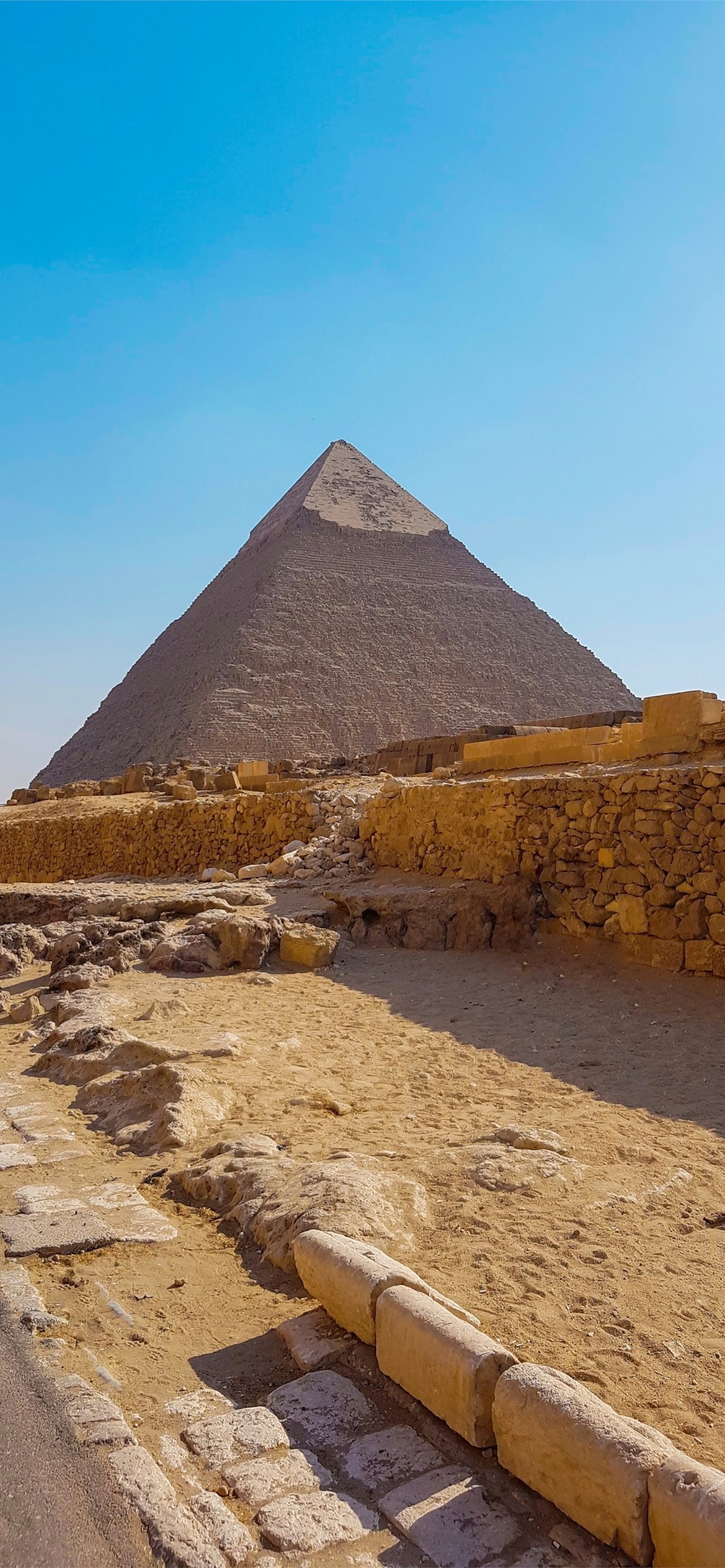 Pyramids of Giza, Best iPhone HD wallpapers, Pyramid admiration, Ancient marvels, 1290x2780 HD Handy
