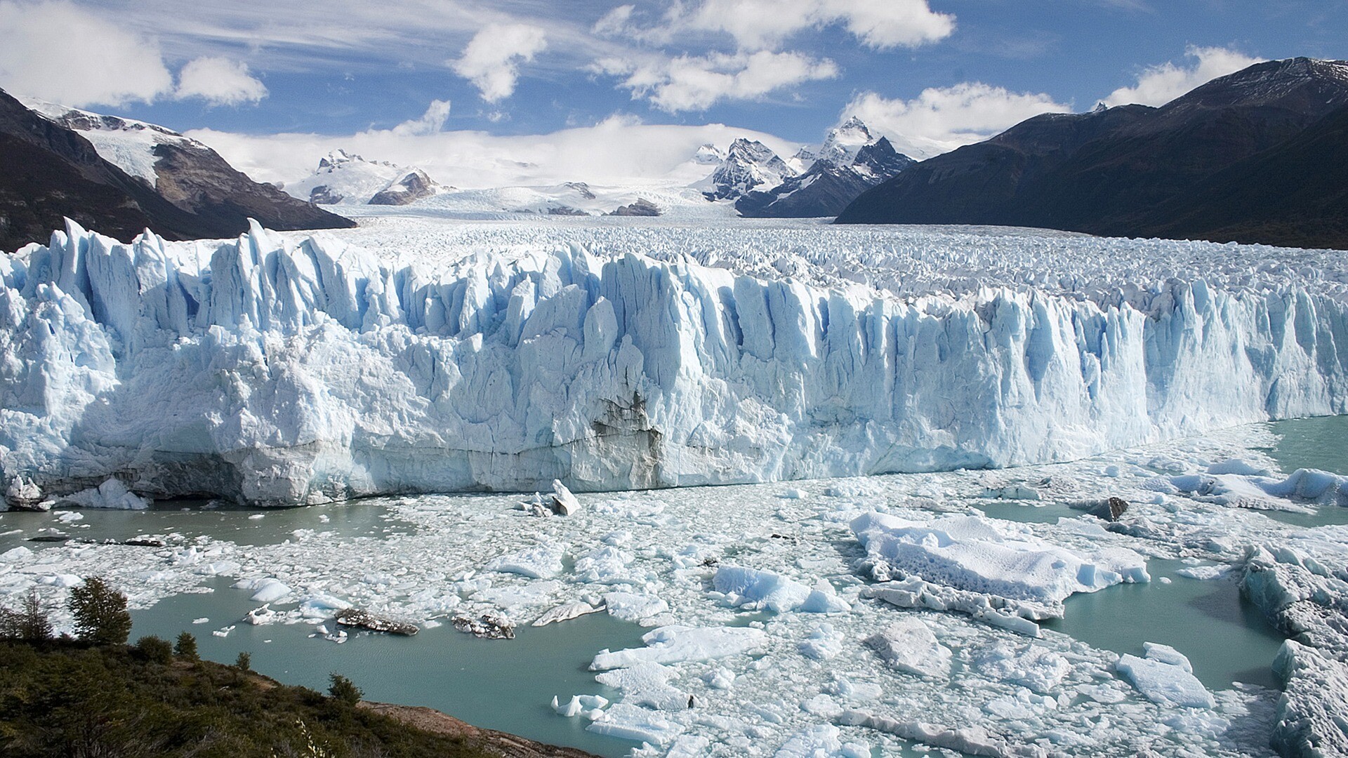 Glacier: Perito Moreno, Los Glaciares National Park, Patagonia, Argentina. 1920x1080 Full HD Background.