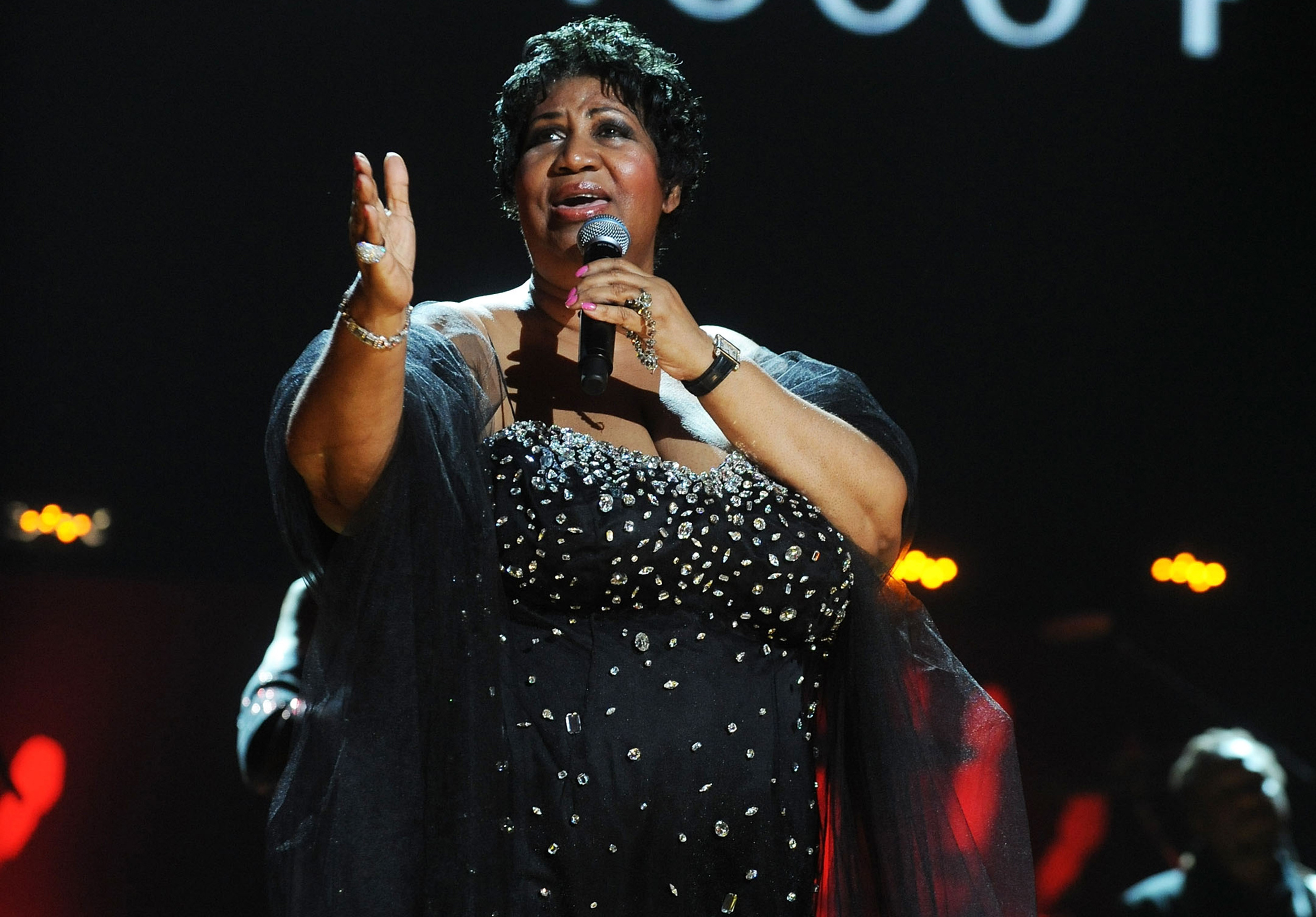 Aretha Franklin, Queen of Soul, Powerful vocals, Musical icon, 2500x1750 HD Desktop