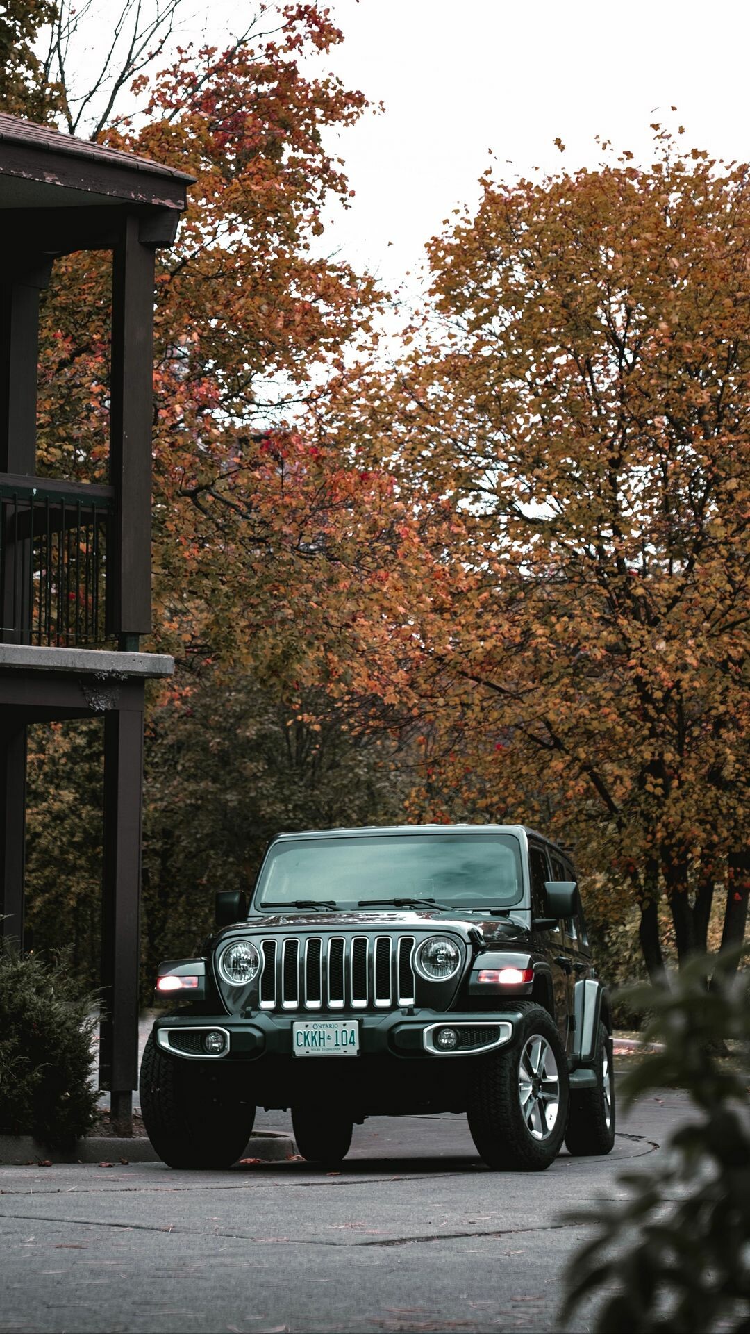 Jeep: The company has an extensive legacy of building SUVs and trucks capable of extreme off-roading adventures. 1080x1920 Full HD Wallpaper.