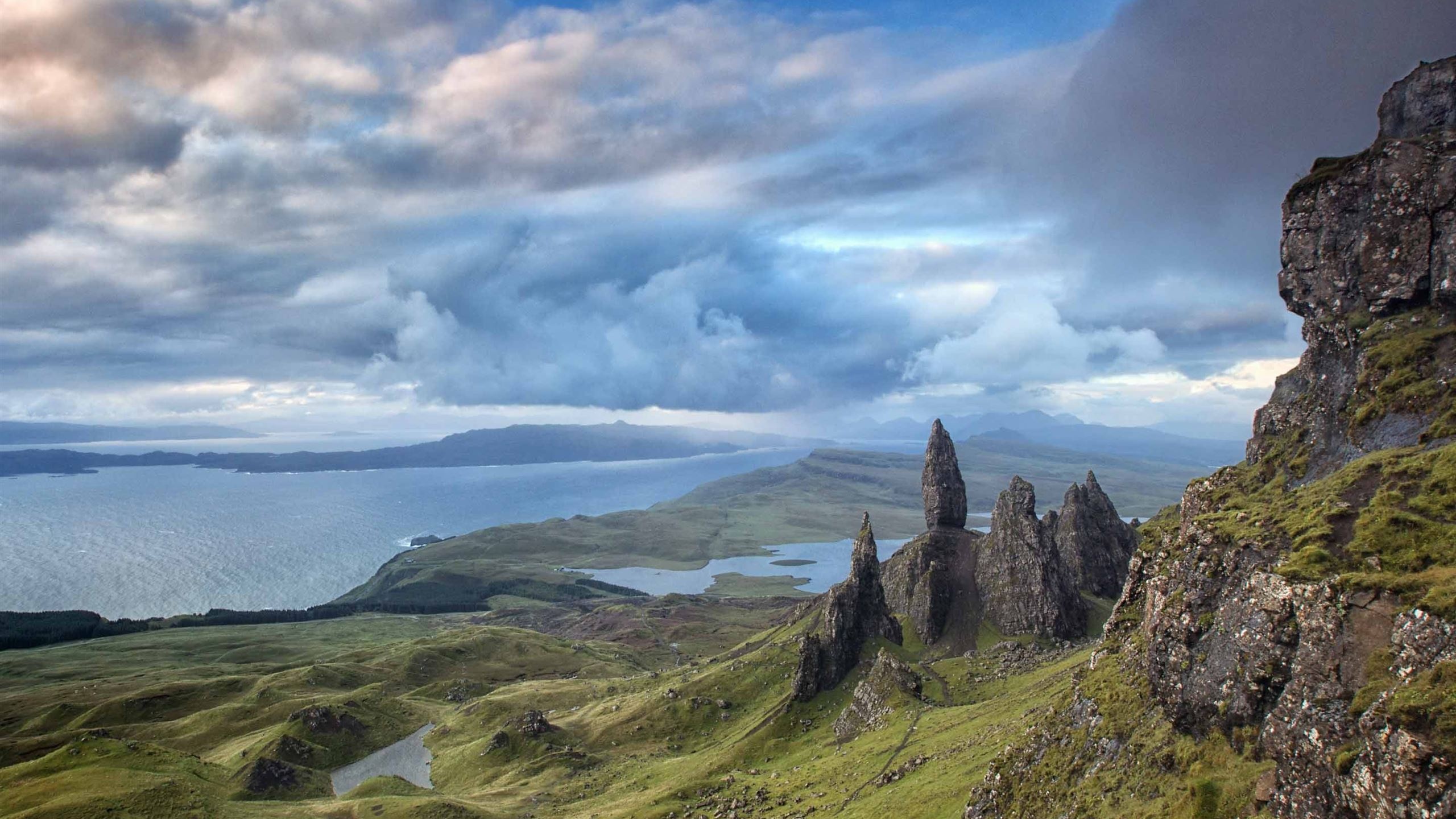 Skye island, Scotland MacBook Air, 2560x1440 HD Desktop
