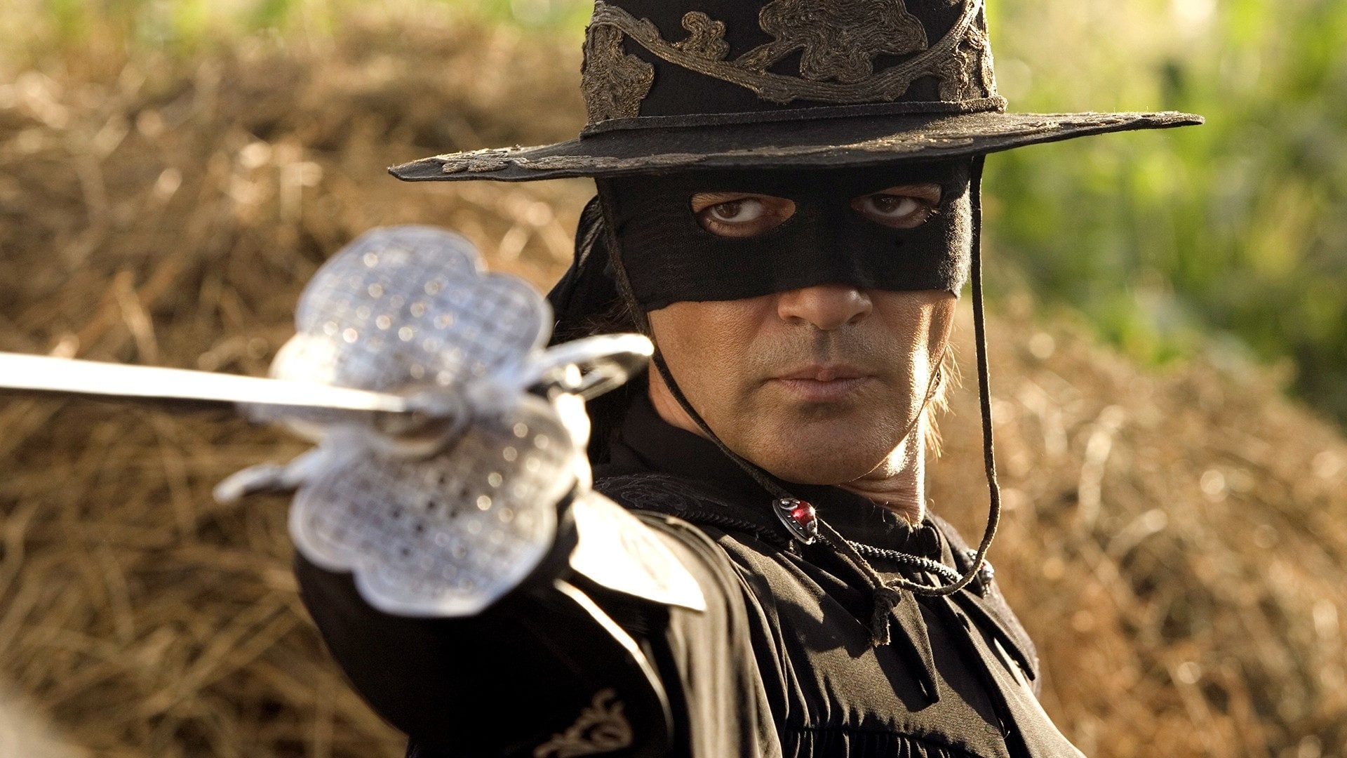 The Legend of Zorro: Antonio Banderas reprised the role of Don Alejandro de la Vega. 1920x1080 Full HD Wallpaper.