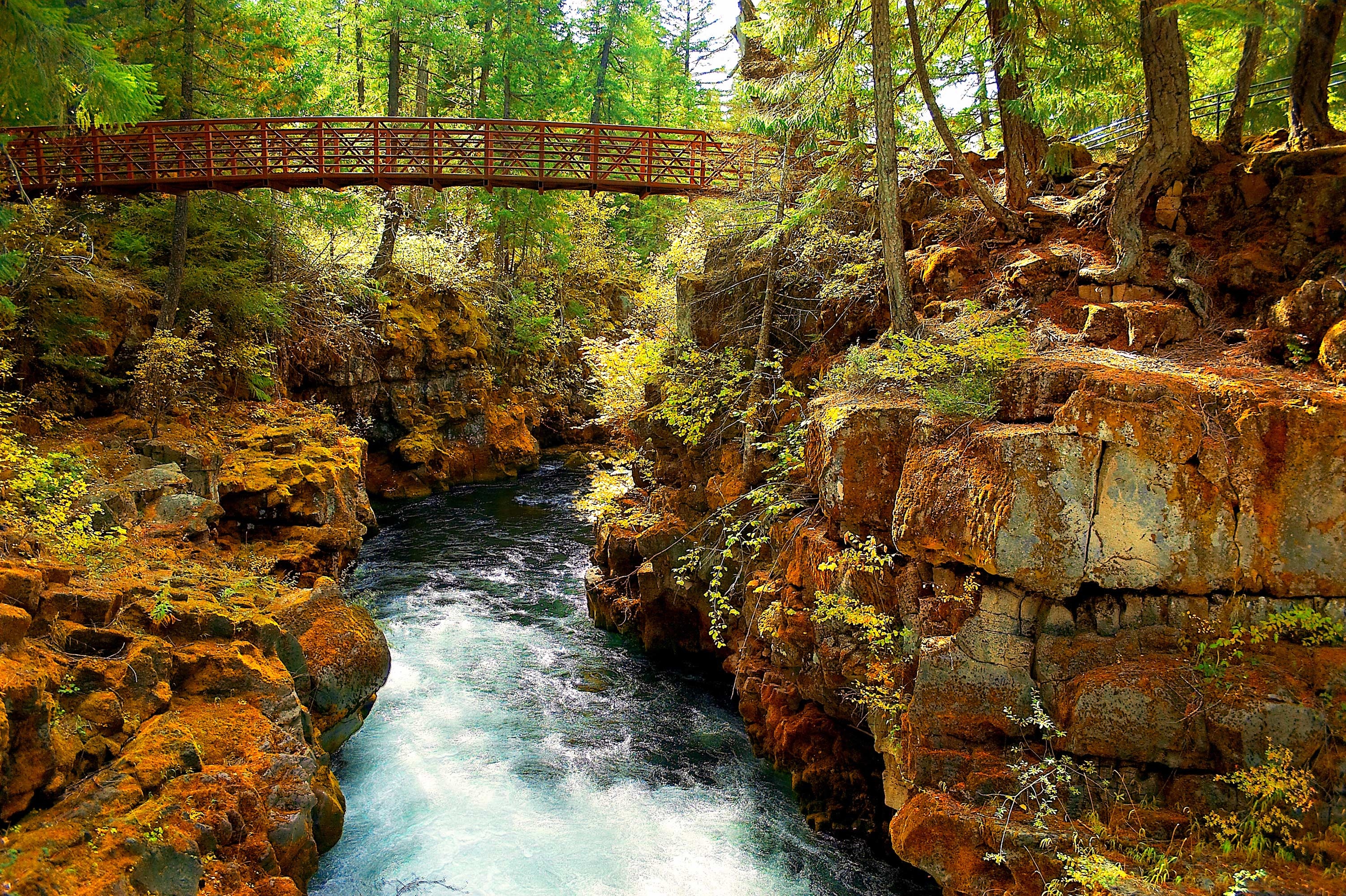 Oregon mountains, Awe-inspiring beauty, Tranquil solace, Nature's sanctuary, 3010x2000 HD Desktop