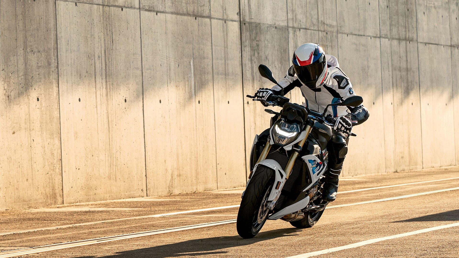 BMW S 1000 R, Ultimate driving thrill, Unleashed power, Unforgettable experience, 1920x1080 Full HD Desktop
