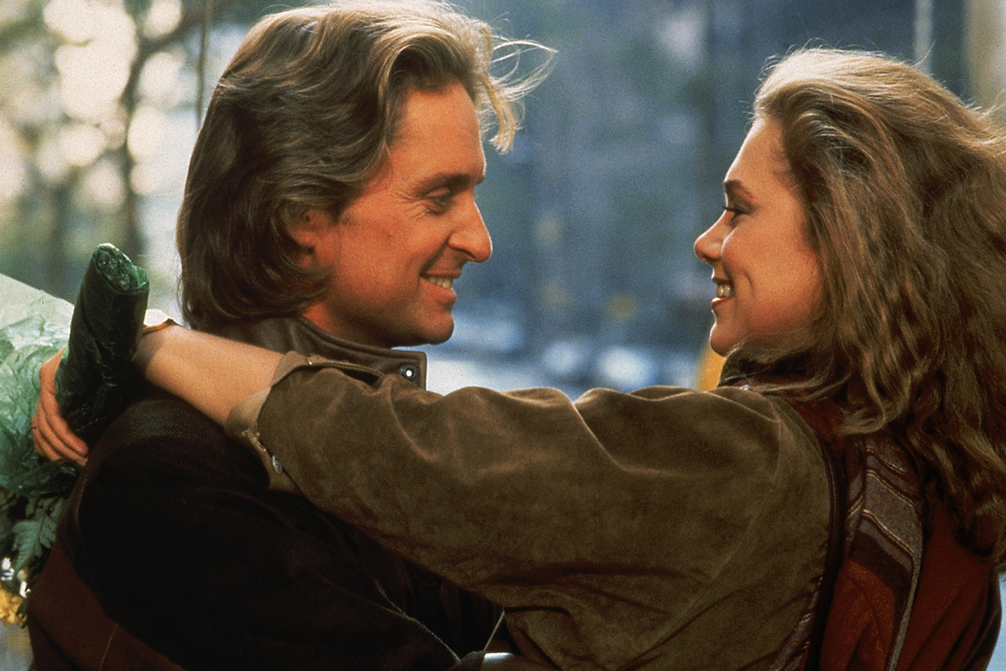 Kathleen Turner: Co-starred in Romancing the Stone with Michael Douglas and Danny DeVito. 2050x1370 HD Background.