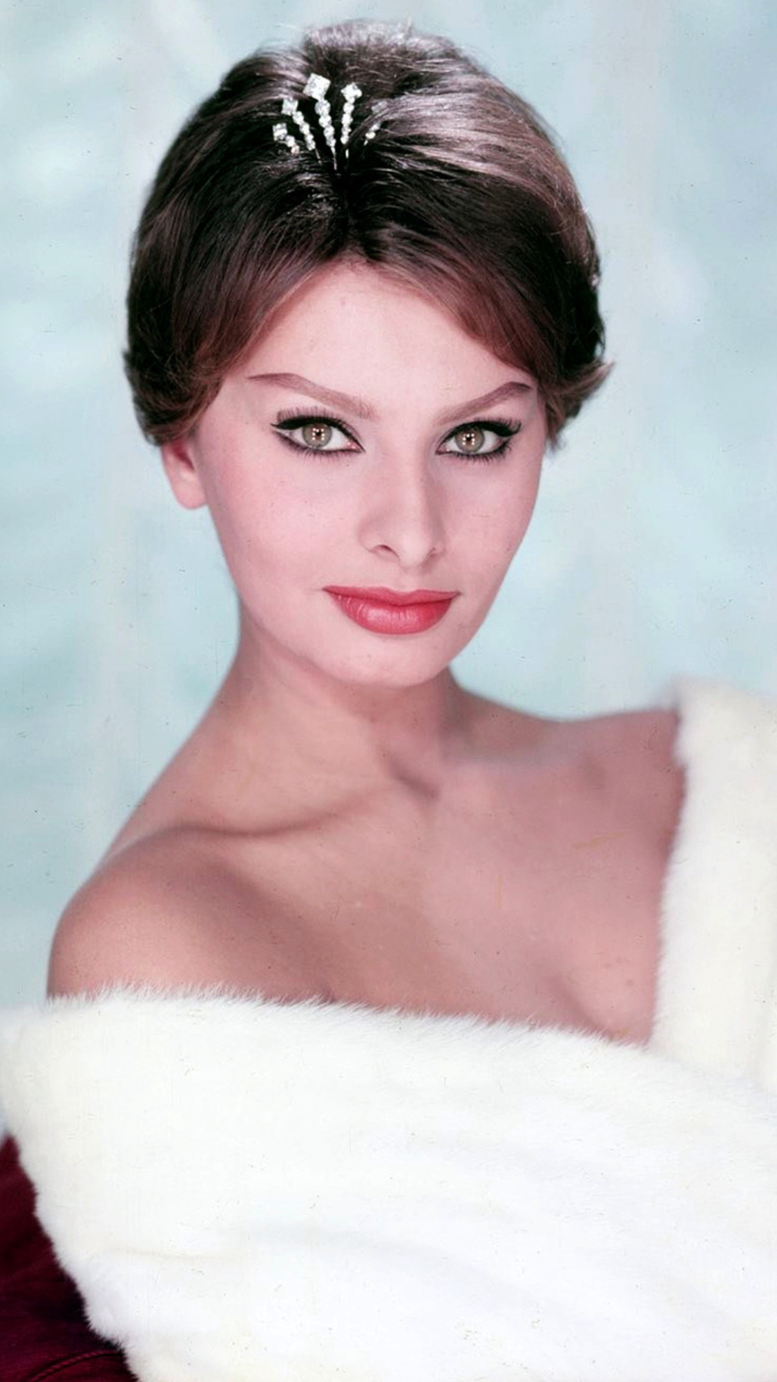 Sophia Loren movies, Iconic beauty, Impeccable style, Timeless elegance, 1130x2010 HD Phone