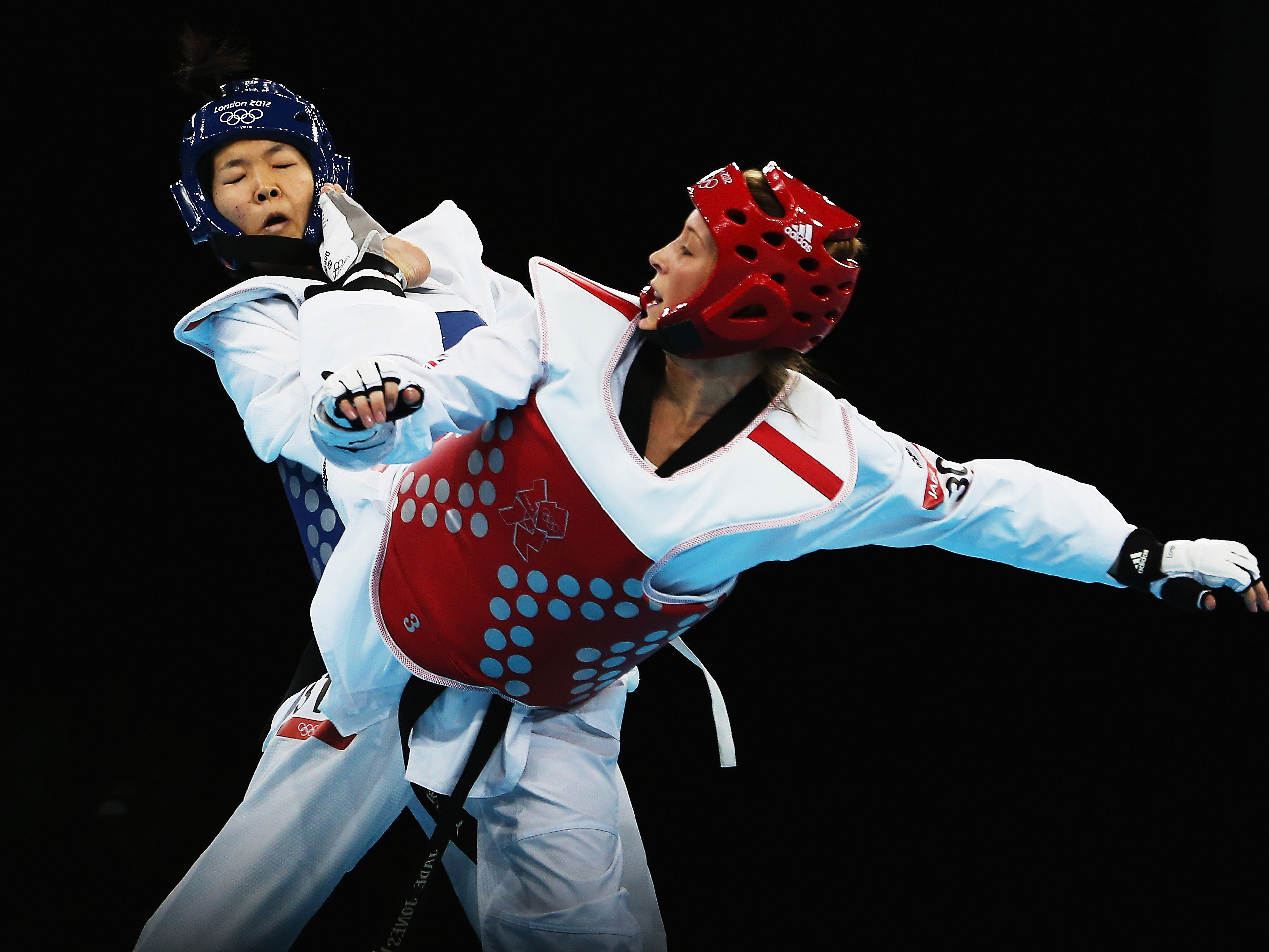 Taekwondo: Mayu Hamada vs. Jade Jones, The 2012 Olympic Games in London. 2580x1940 HD Wallpaper.