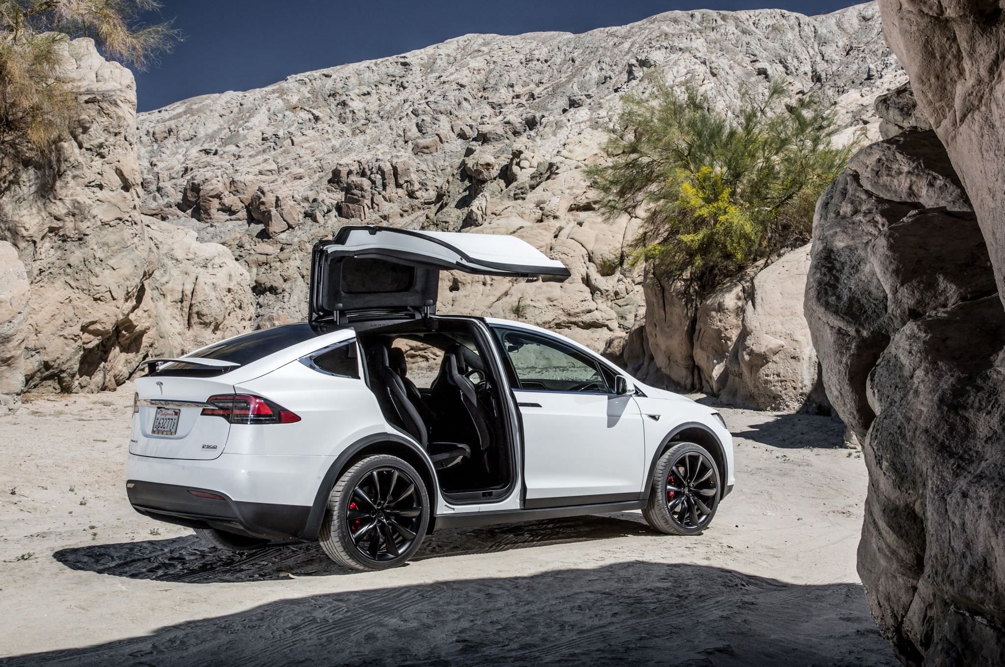 Tesla Model X, Stunning 4K visuals, Impressive electric power, Unforgettable driving experience, 2050x1360 HD Desktop