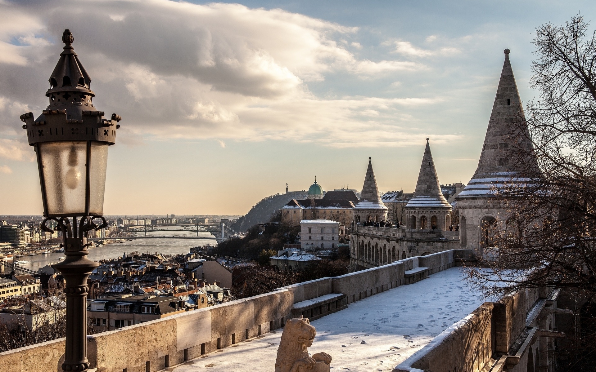 Hungary: Budapest, Architecture, The national currency is Forint. 1920x1200 HD Wallpaper.
