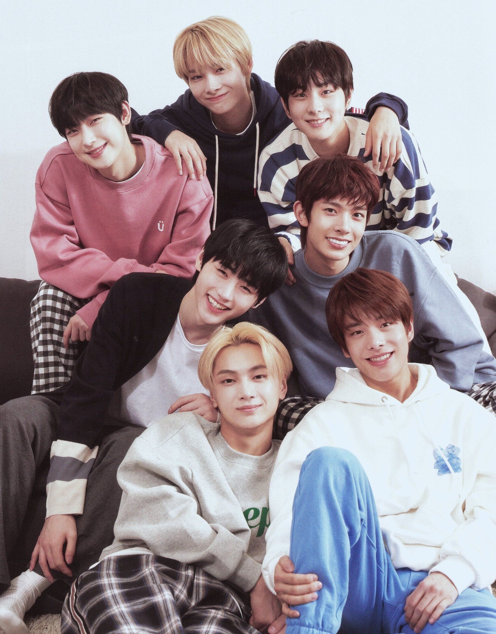 Astro band, Proud of my son, Boy group, Heartwarming photo, 1610x2050 HD Phone