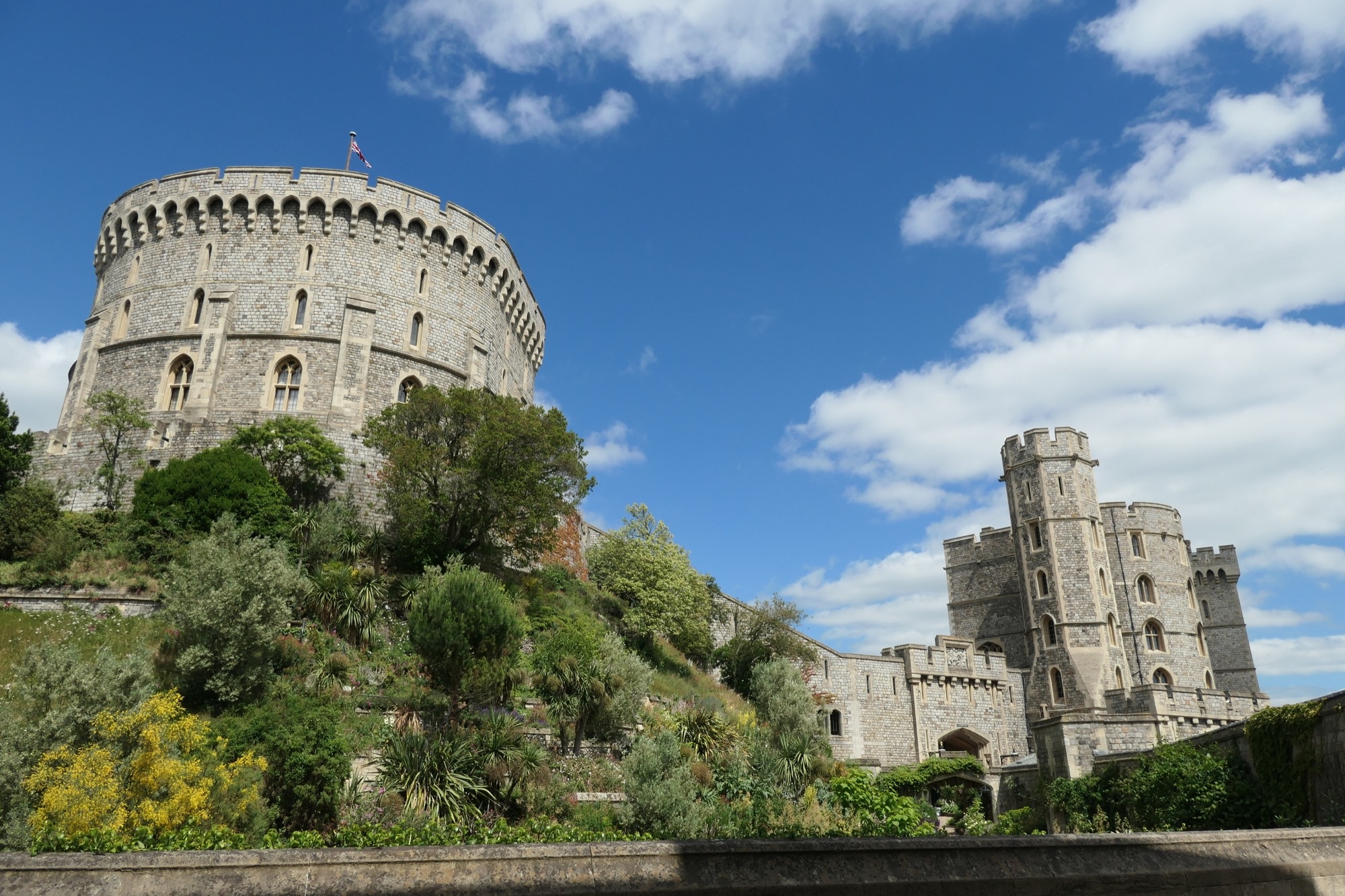 Picturesque Windsor Castle, Must-see sights, Royal residence, Iconic landmark, 2000x1340 HD Desktop