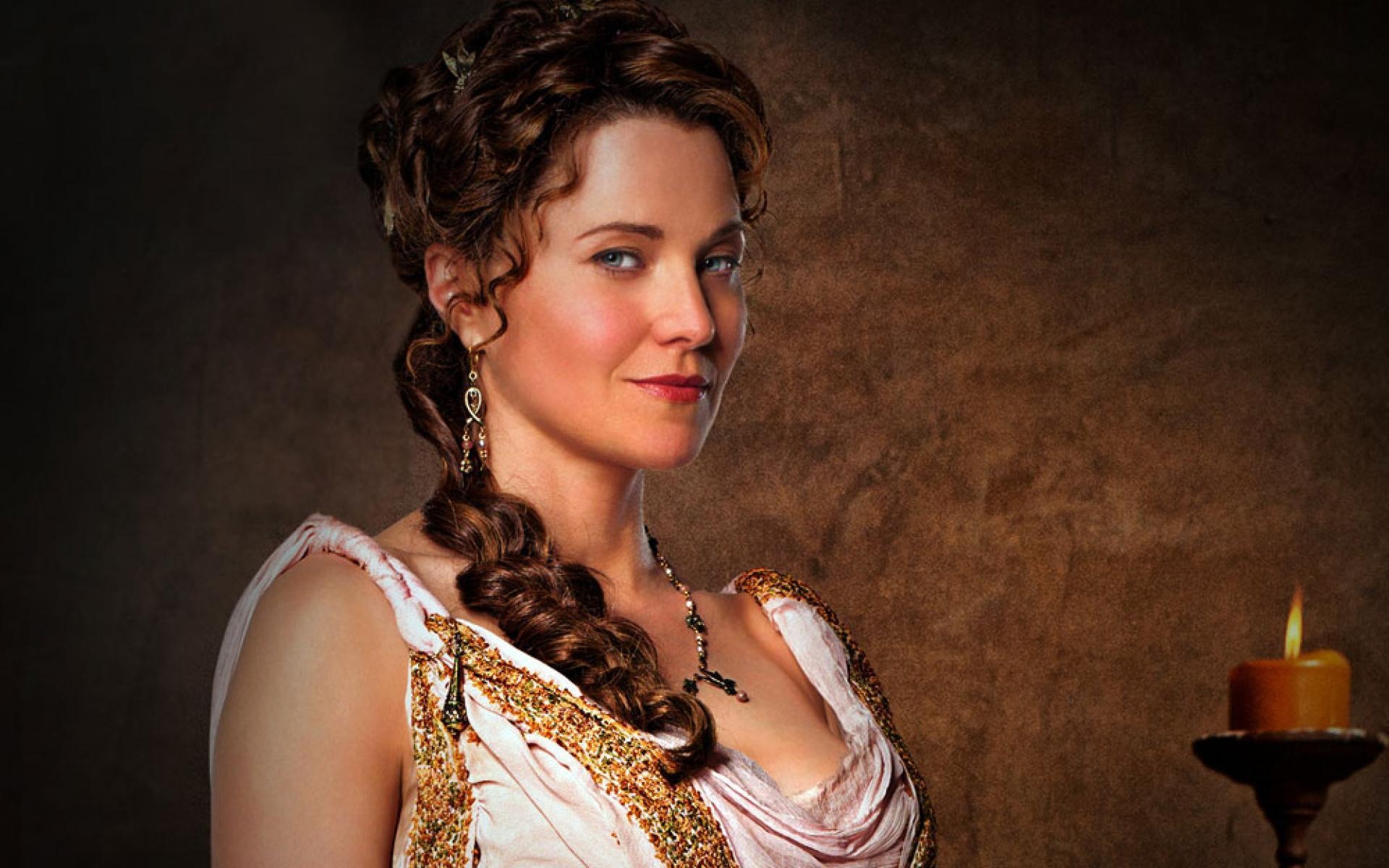 Lucy Lawless: Lucretia, Spartacus, A symbol of hope and a prophetess to the citizens of Capua. 1920x1200 HD Background.