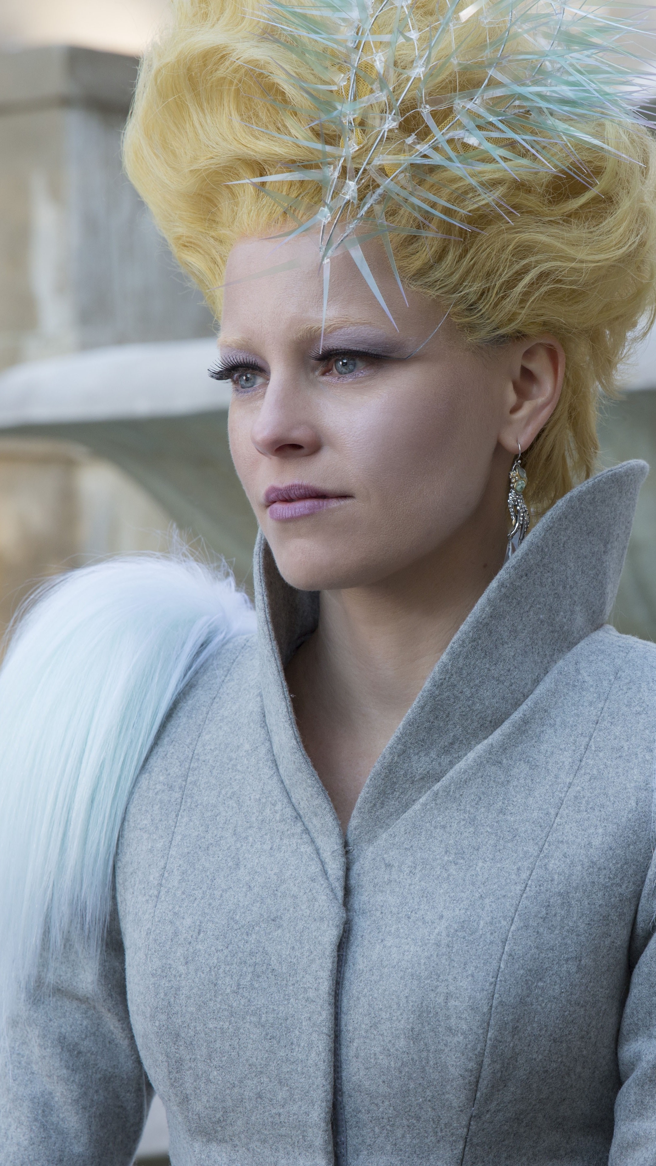 Hunger Games: Mockingjay - Part 2, Elizabeth Banks as Effie Trinket, a Capitol-born chaperone. 2160x3840 4K Background.