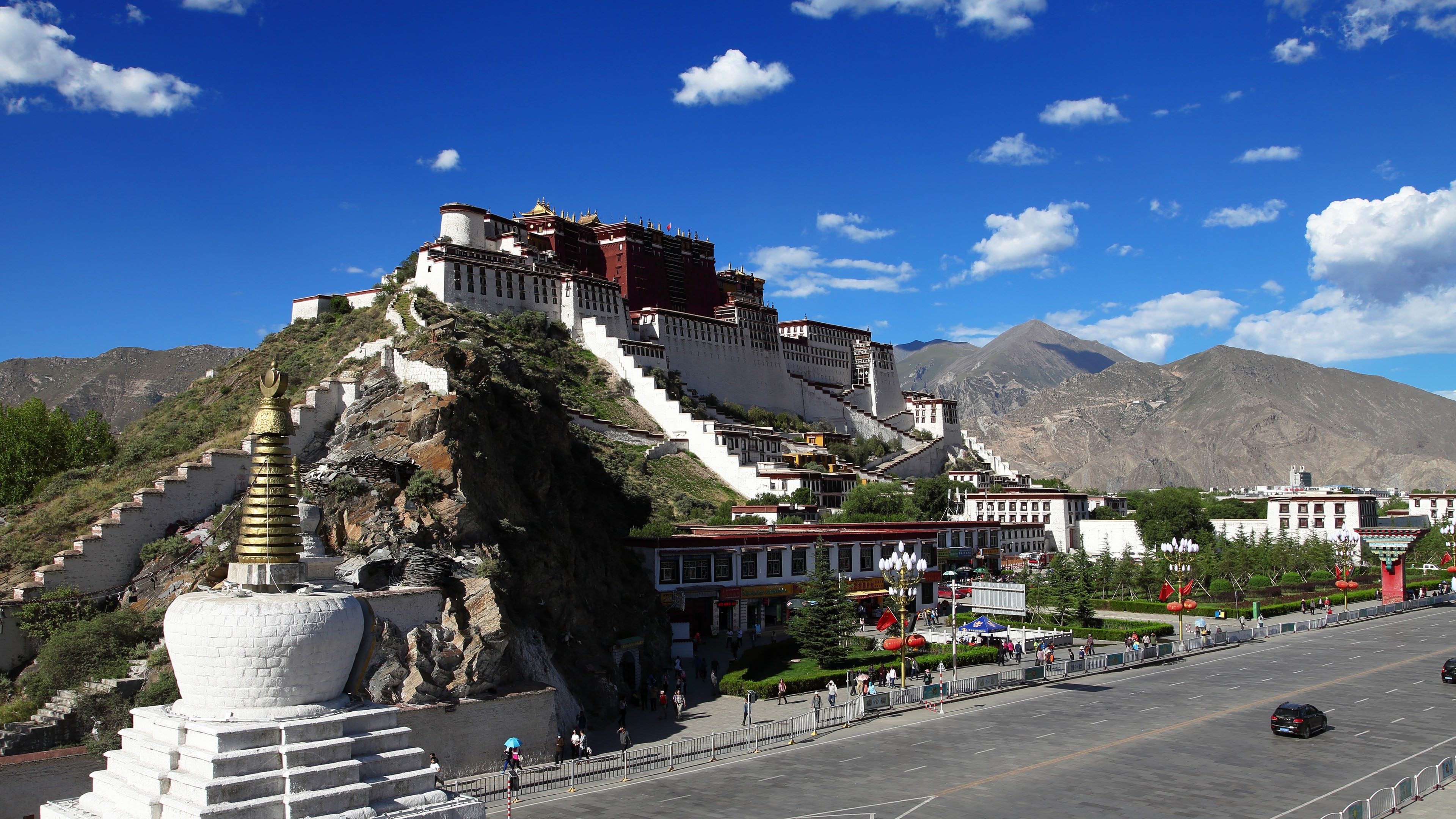 Potala Palace, Lhasa, Tibet tourism, Majestic landmark, 3840x2160 4K Desktop