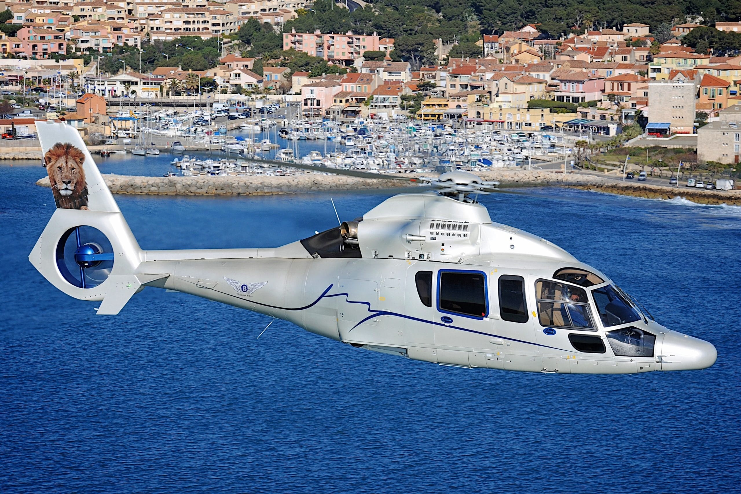 Charter a Helicopter | Price tailored to your needs | AEROAFFAIRES 2560x1710