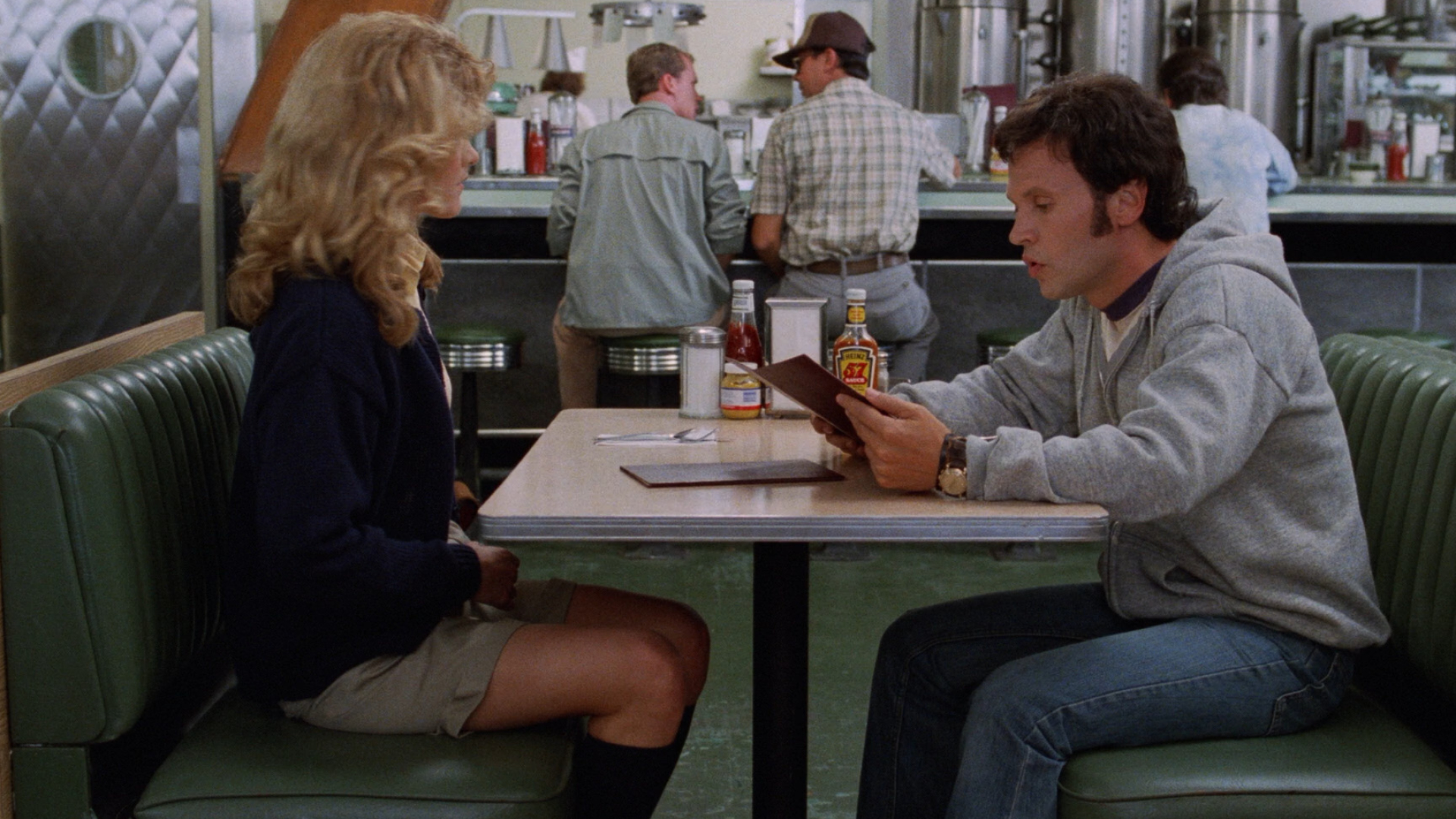 When Harry Met Sally: Rob Reiner's romantic comedy documents a very unusual couple. 1920x1080 Full HD Background.