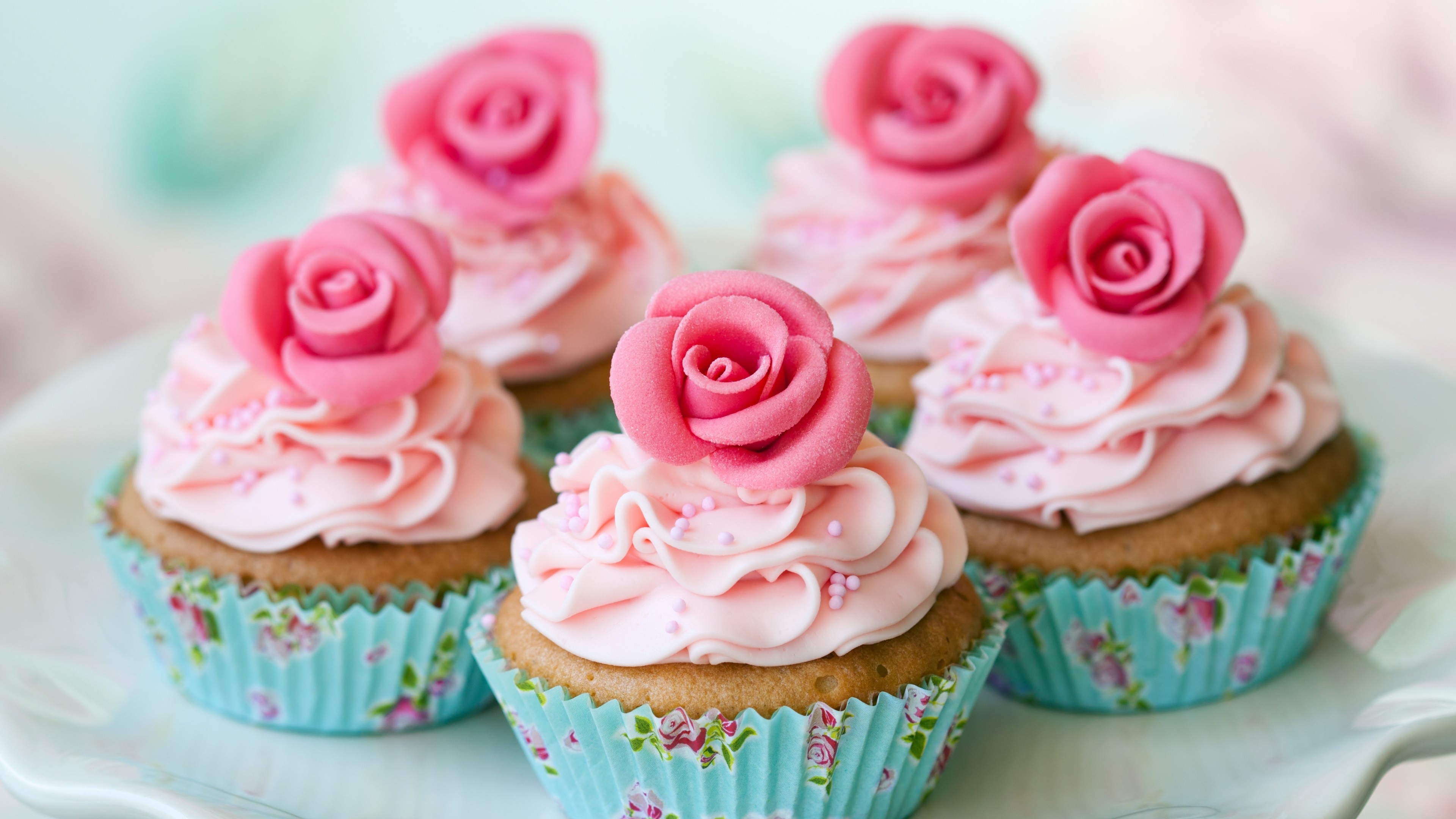 Floral muffins, Pink cupcake with flowers, Delectable food, Page 19, 3840x2160 4K Desktop