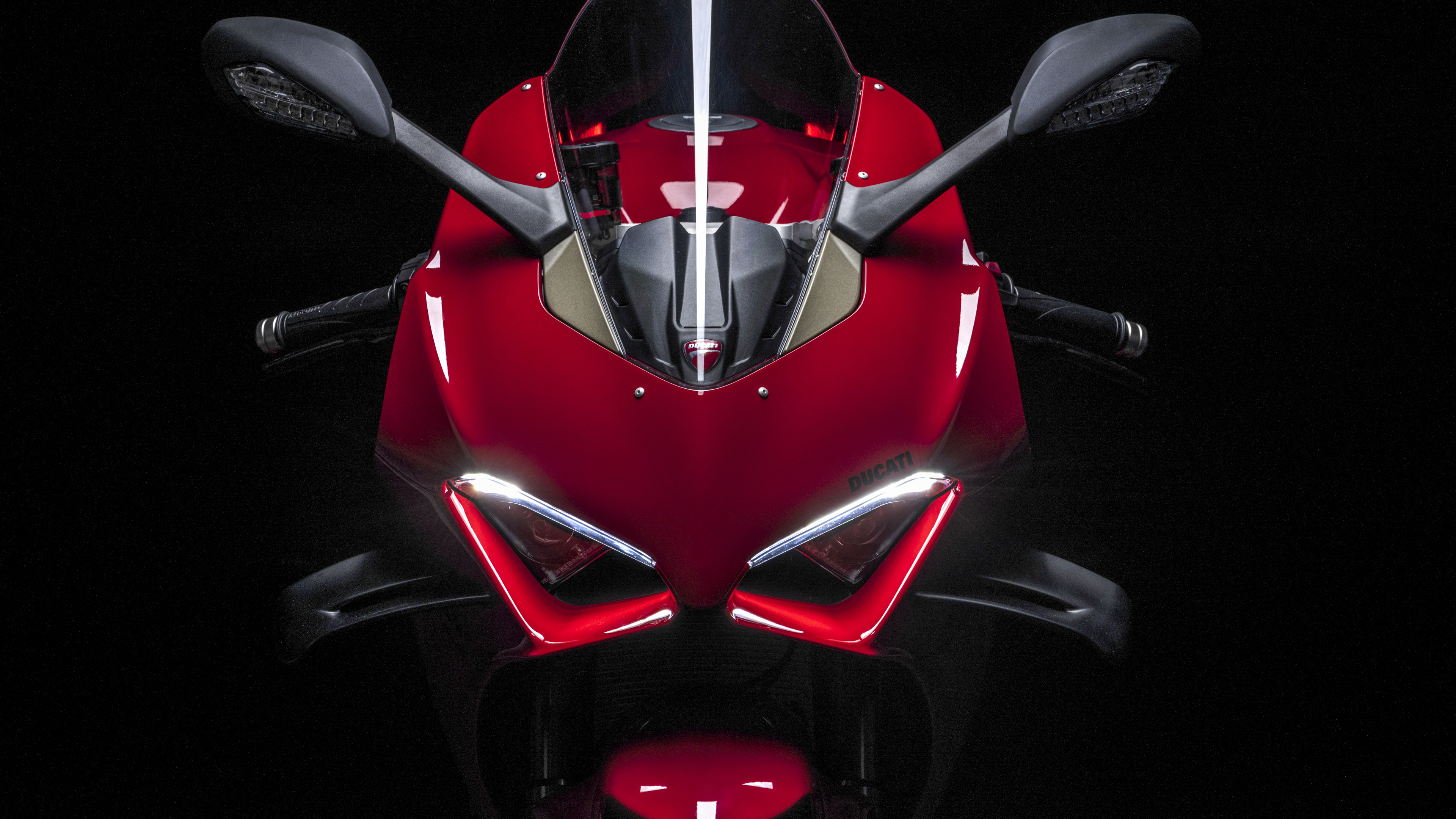Ducati Panigale V4, Enhanced performance, Lightweight design, Speed and precision, 3840x2160 4K Desktop