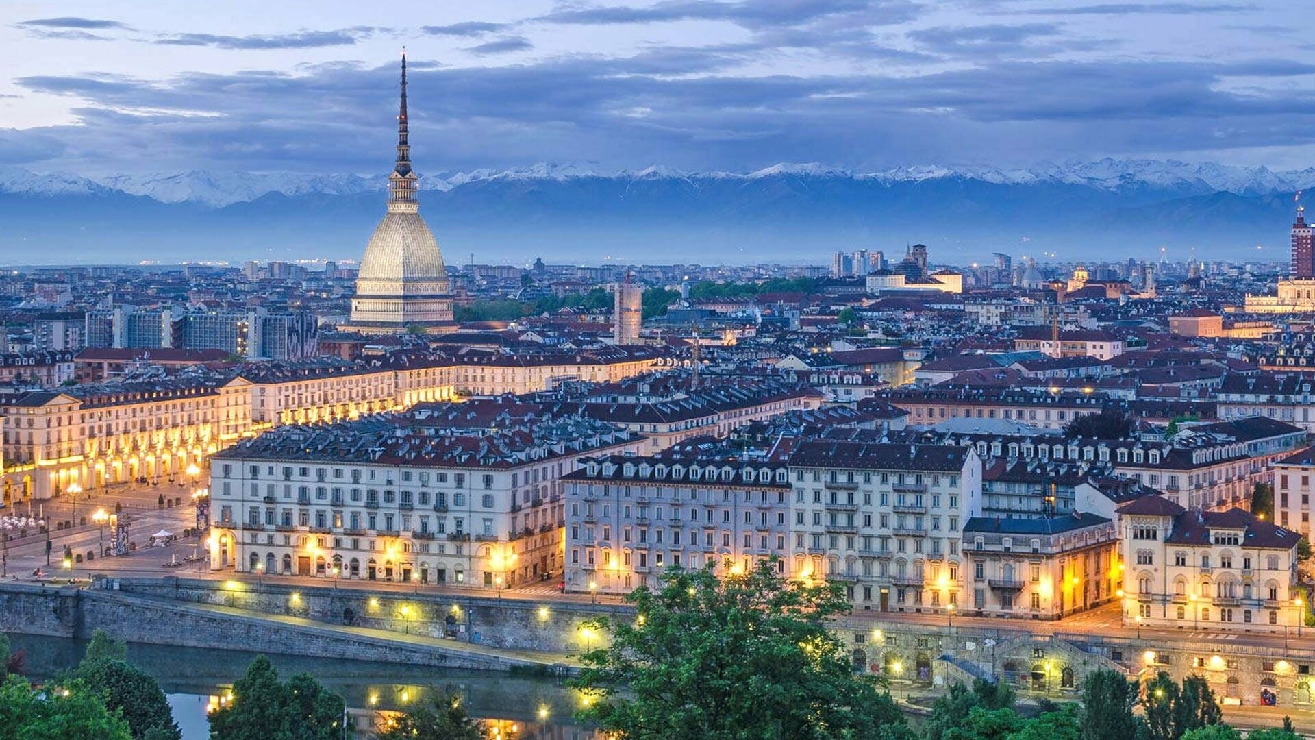 Turin: Well known for its Baroque, Rococo, Neo-classical, and Art Nouveau architecture. 1920x1080 Full HD Wallpaper.