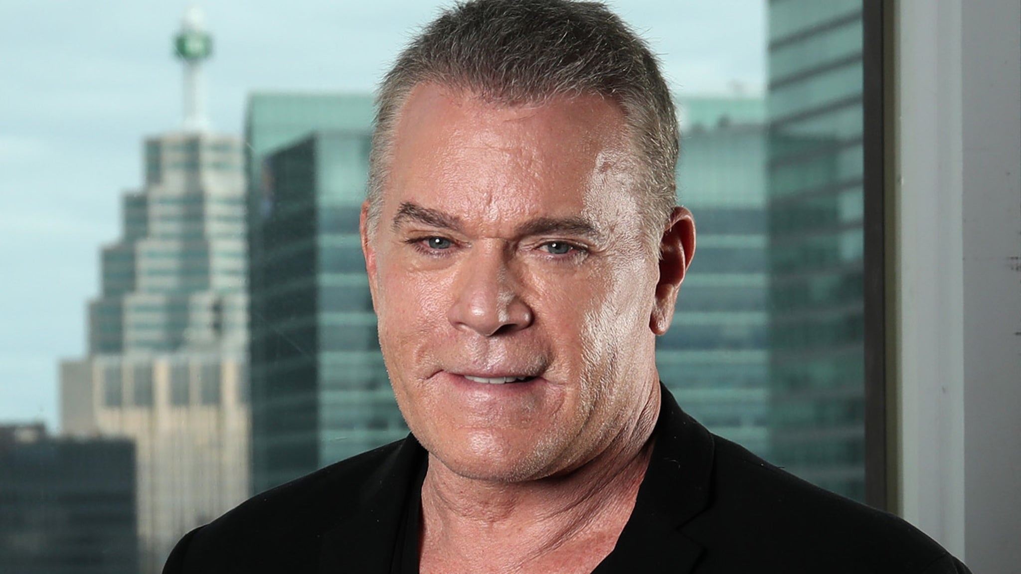 Ray Liotta: Appeared in Crossing Over as Cole Frankel, co-starring Harrison Ford. 2050x1160 HD Wallpaper.