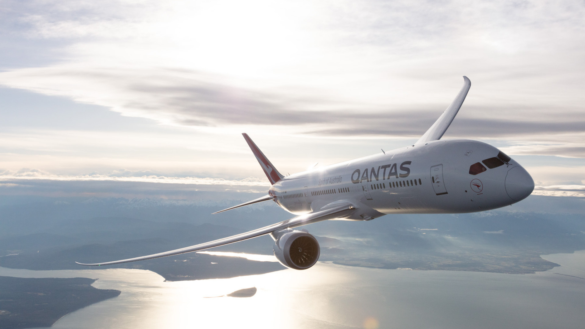 Qantas airline, Long-haul flight tips, Surviving non-stop flights, Ultimate travel adventure, 1920x1080 Full HD Desktop