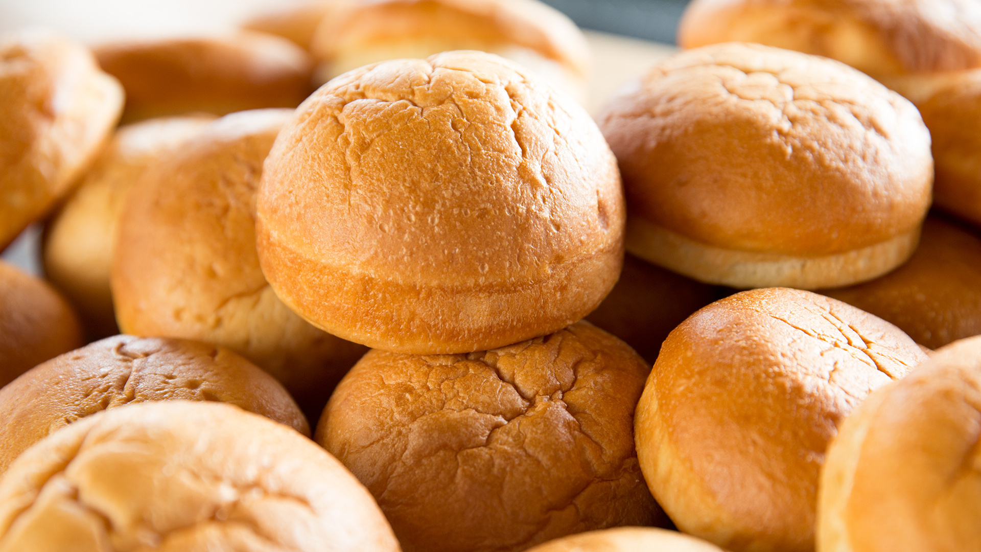 Grainy and tasty bun, Wholesome delight, Sweet treat, Texture and flavor, 1920x1080 Full HD Desktop