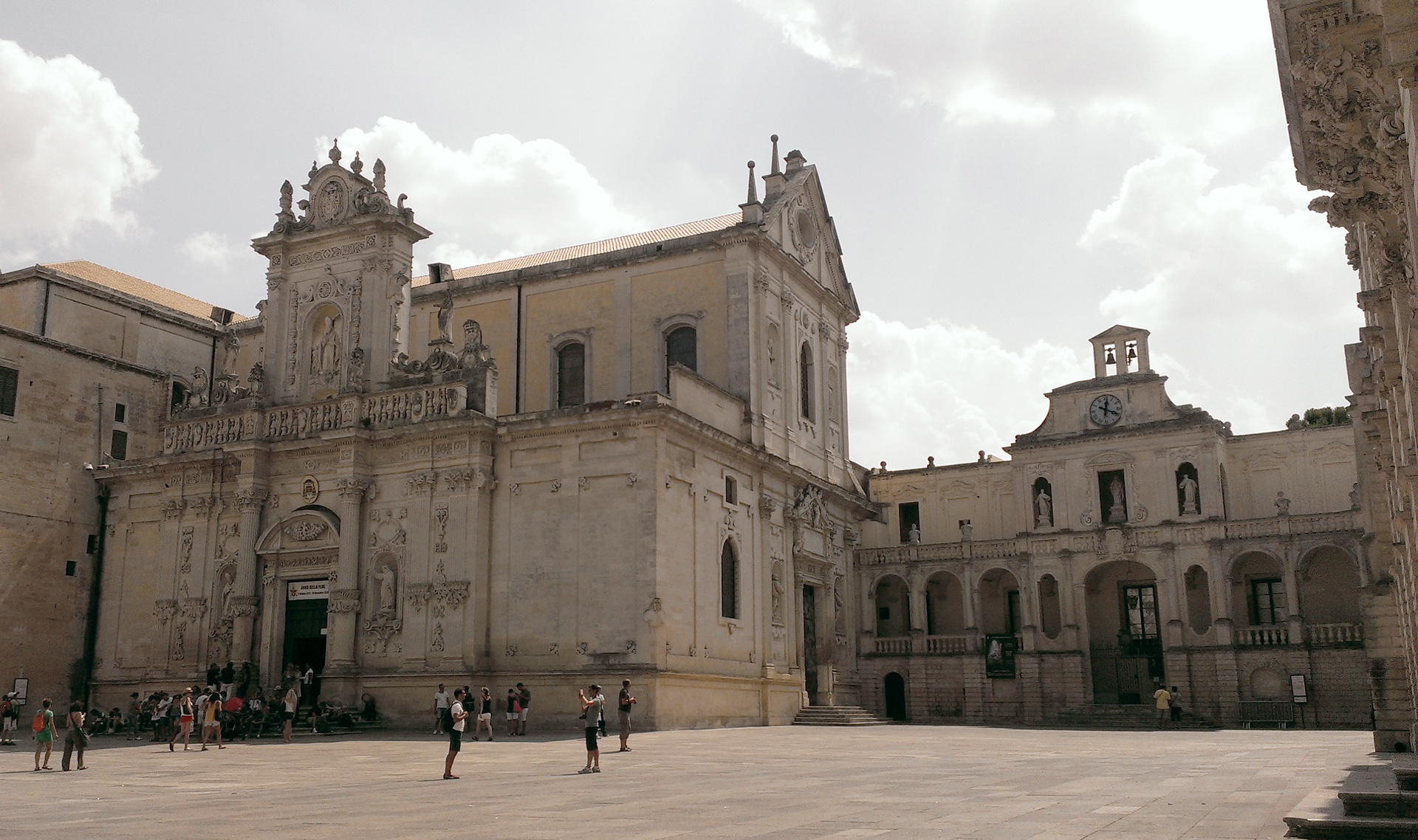 Lecce, Travels, Summer holiday time, First stop, 1920x1140 HD Desktop