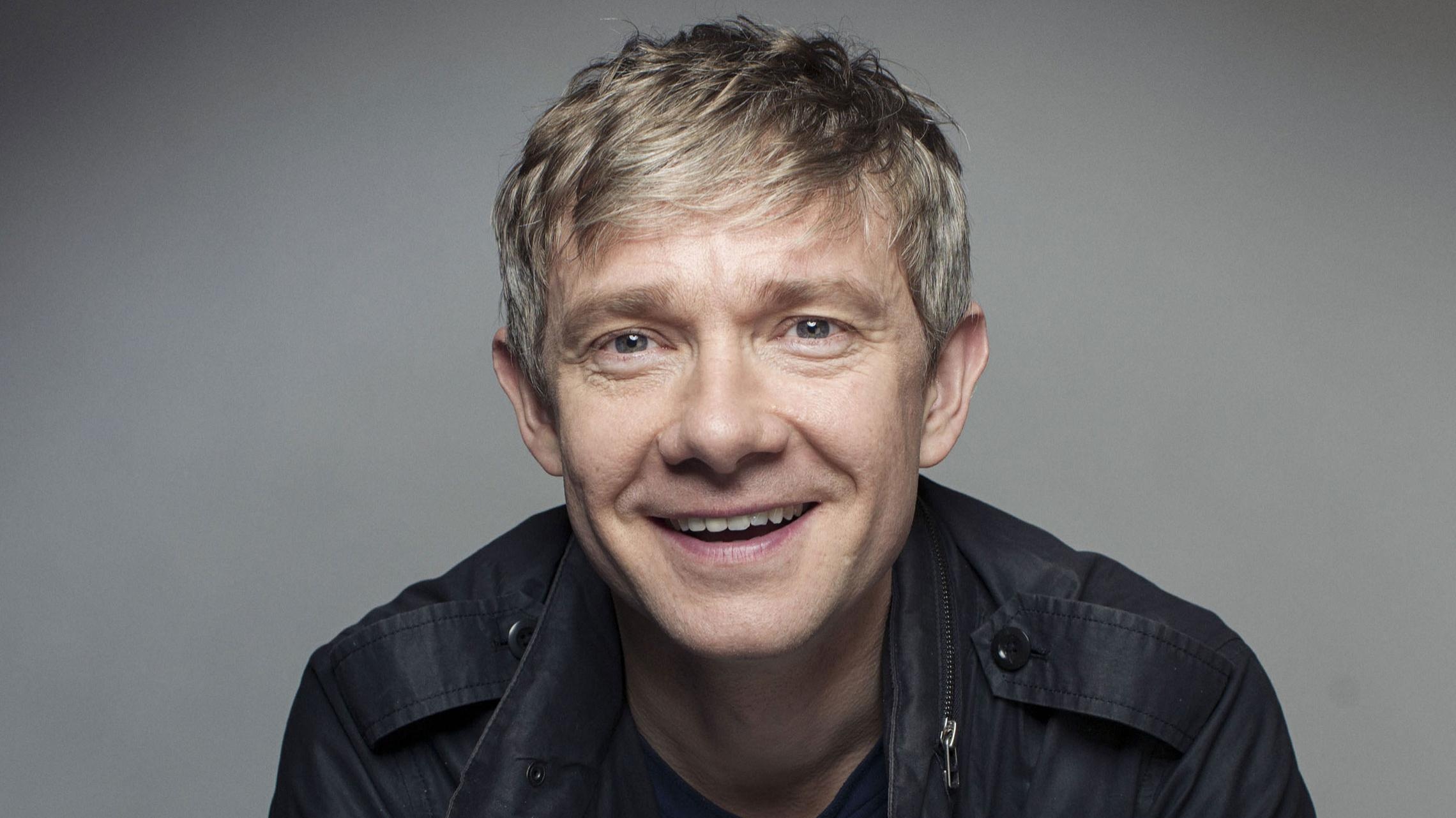 Martin Freeman, Acting excellence, Television spotlight, Thrill of the stage, 2280x1290 HD Desktop