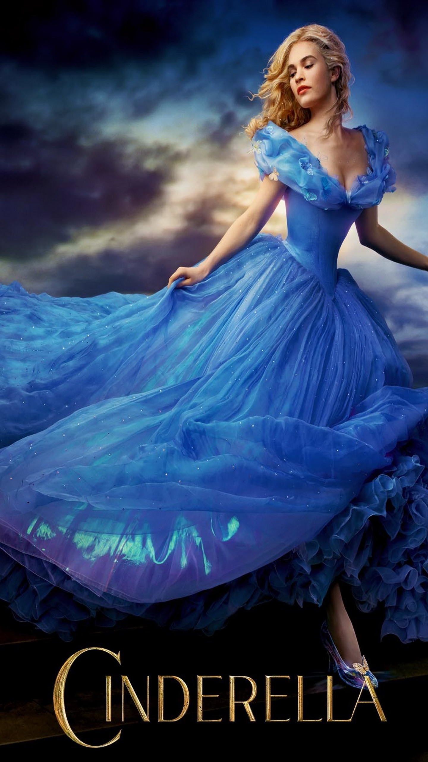 Cinderella 2015 movie, Fairy tale adaptation, Magical transformation, Glass slipper, 1440x2560 HD Phone