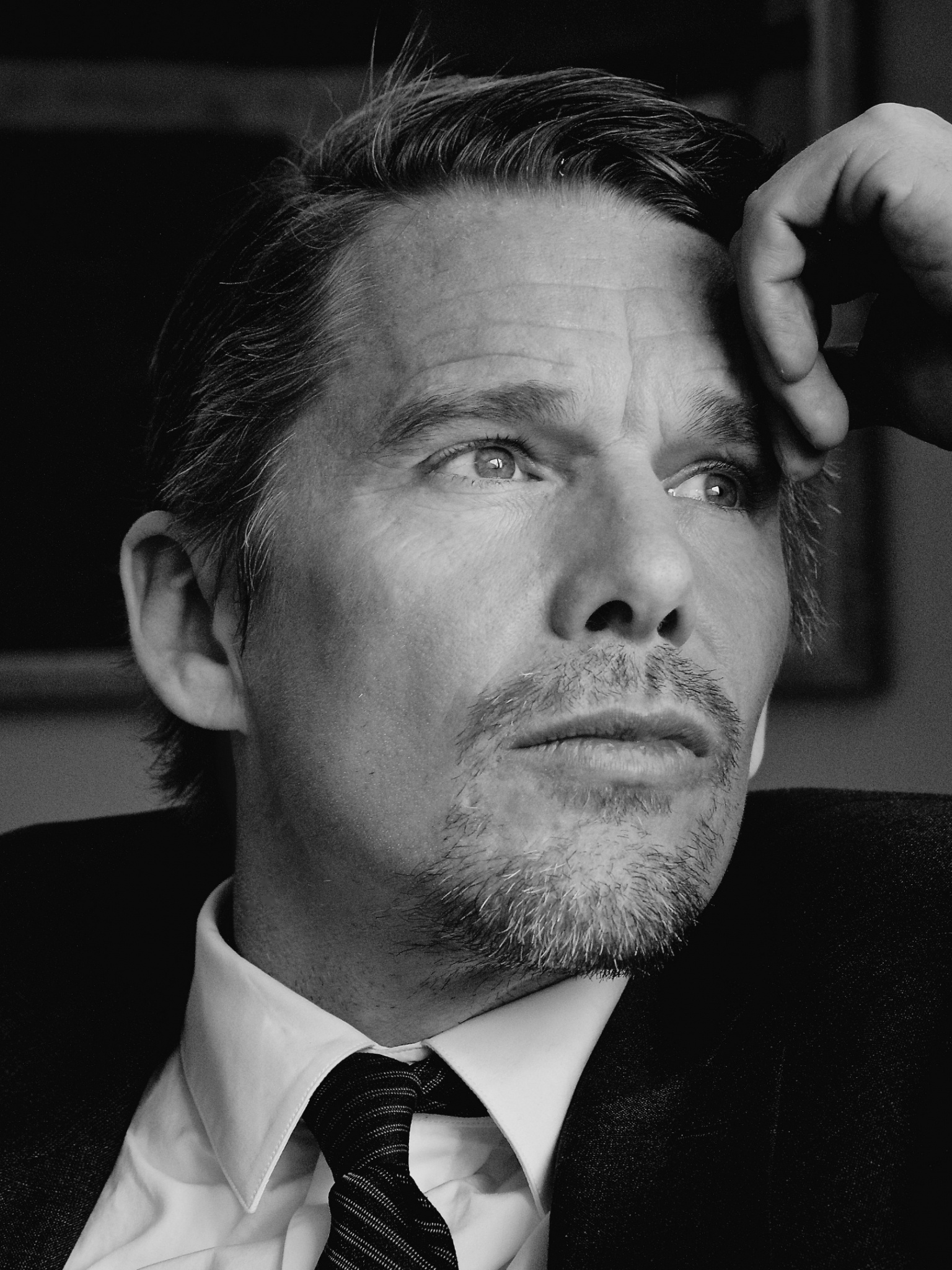 Ethan Hawke: The director of the HBO Max documentary series The Last Movie Stars. 1540x2050 HD Background.