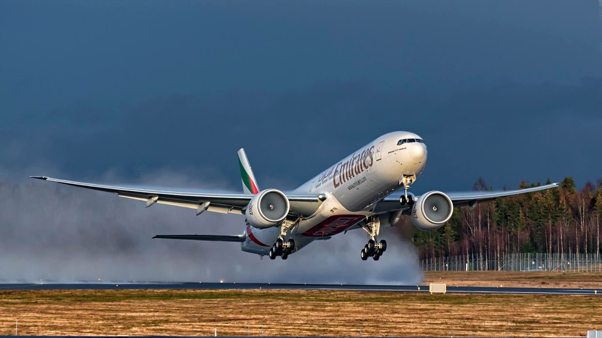 Airplane Boeing 777X wallpapers, Posted by Christopher Peltier, 2050x1160 HD Desktop