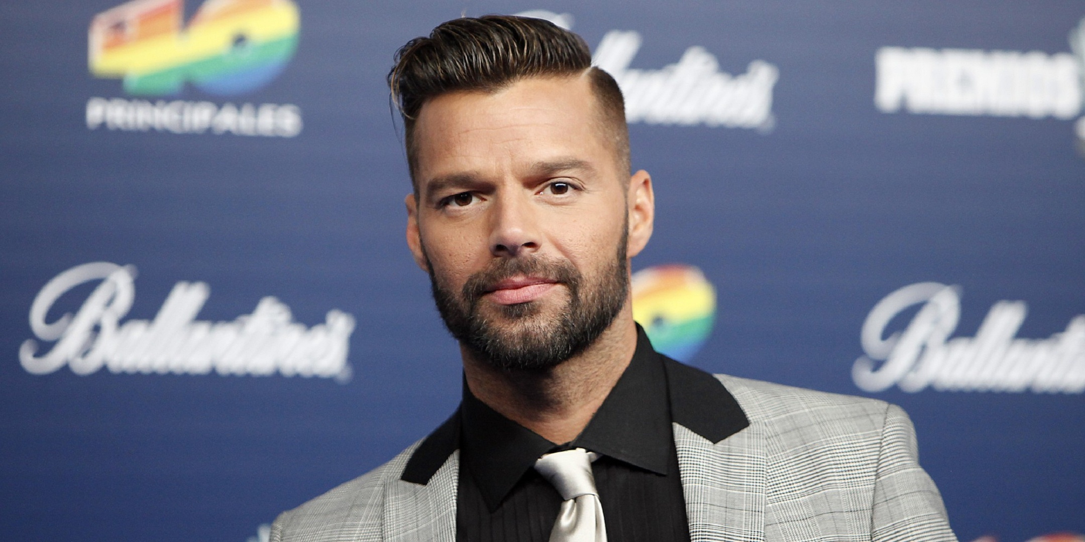 Ricky Martin, Eye-catching wallpapers, Captivating images, Vibrant backgrounds, 2160x1080 Dual Screen Desktop