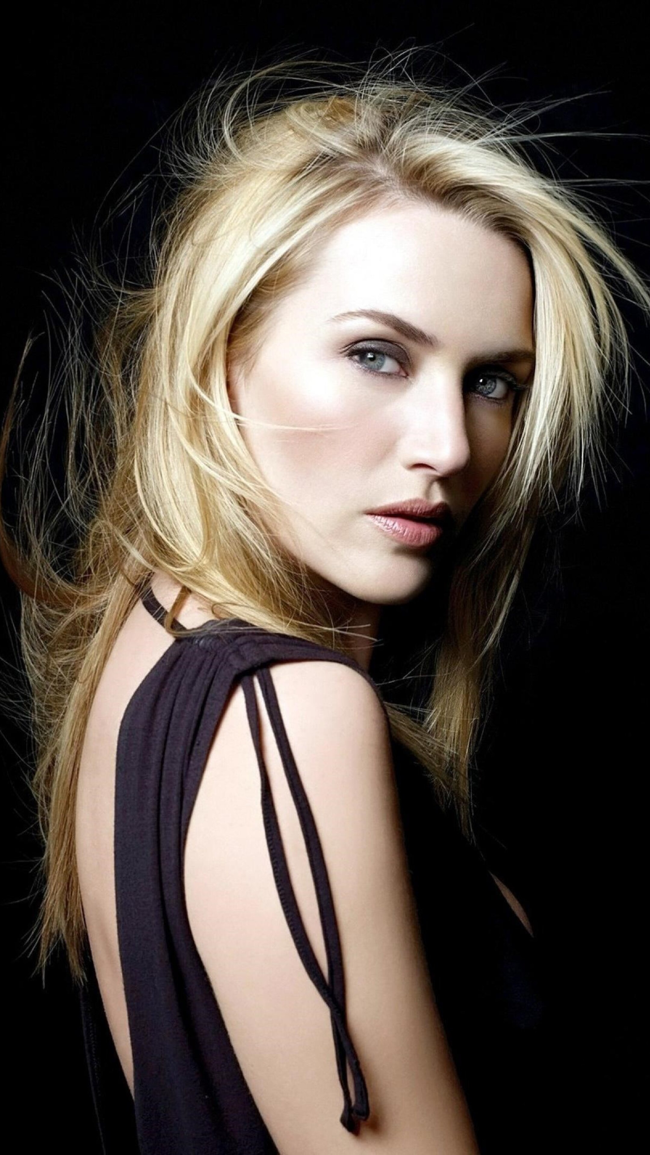 Kate Winslet, Blonde hair beauty, Sony Xperia wallpapers, HD images, 2160x3840 4K Handy
