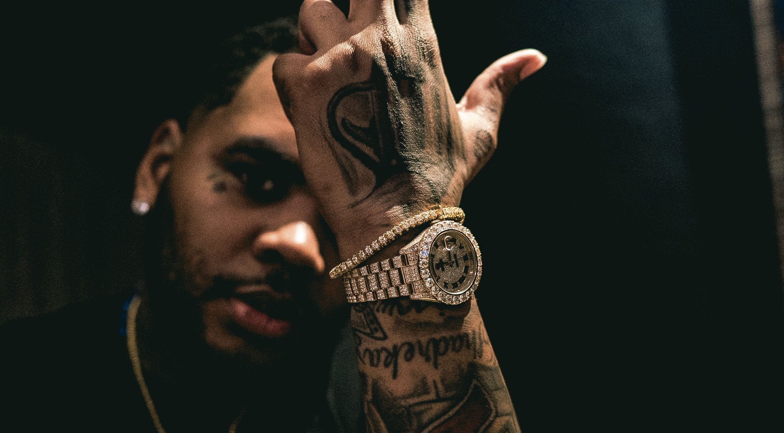 Kevin Gates, iPhone wallpapers, Personalized collection, Stylish backgrounds, 2500x1390 HD Desktop