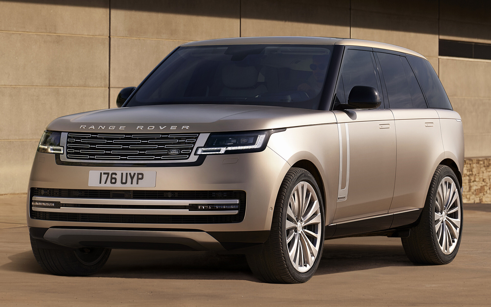 Range Rover: The brand's diesel project was code-named project Beaver. 1920x1200 HD Background.