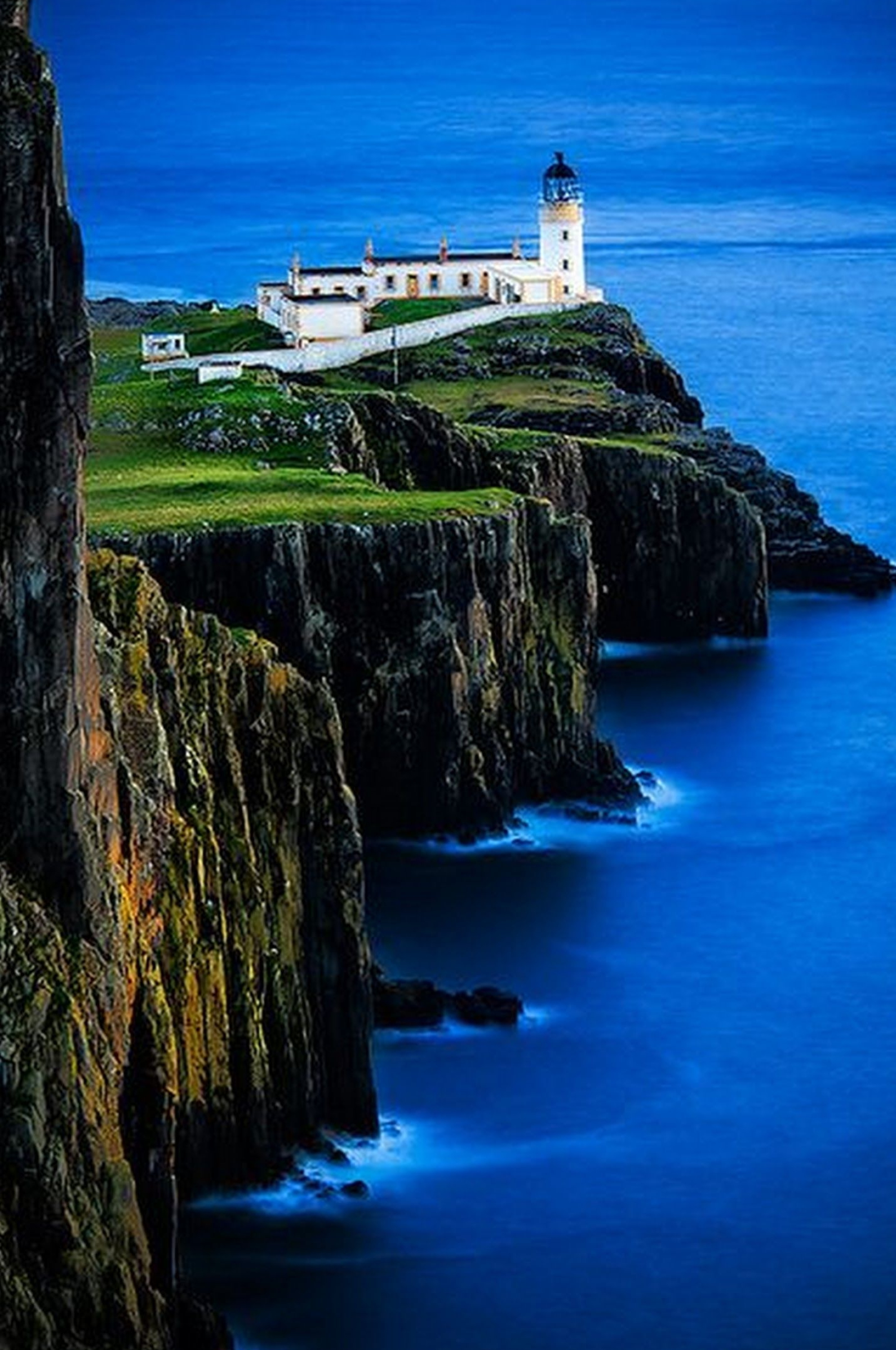 Beautiful places, Skye's lighthouse, Coastal beauty, Sign to serenity, 1590x2400 HD Phone