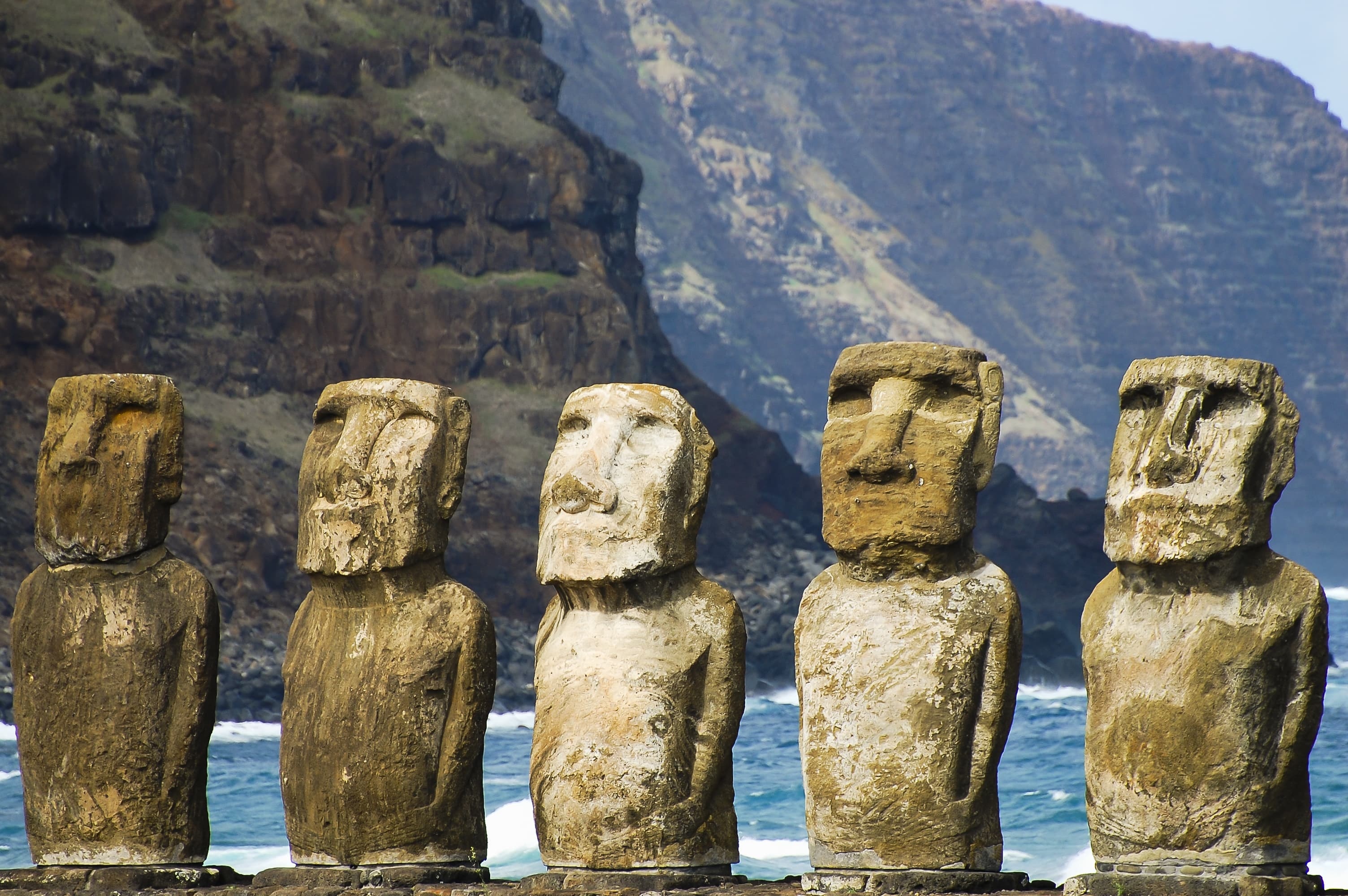 Rapa Nui, Moai statues, Island exploration, Cultural wonders, 3010x2000 HD Desktop