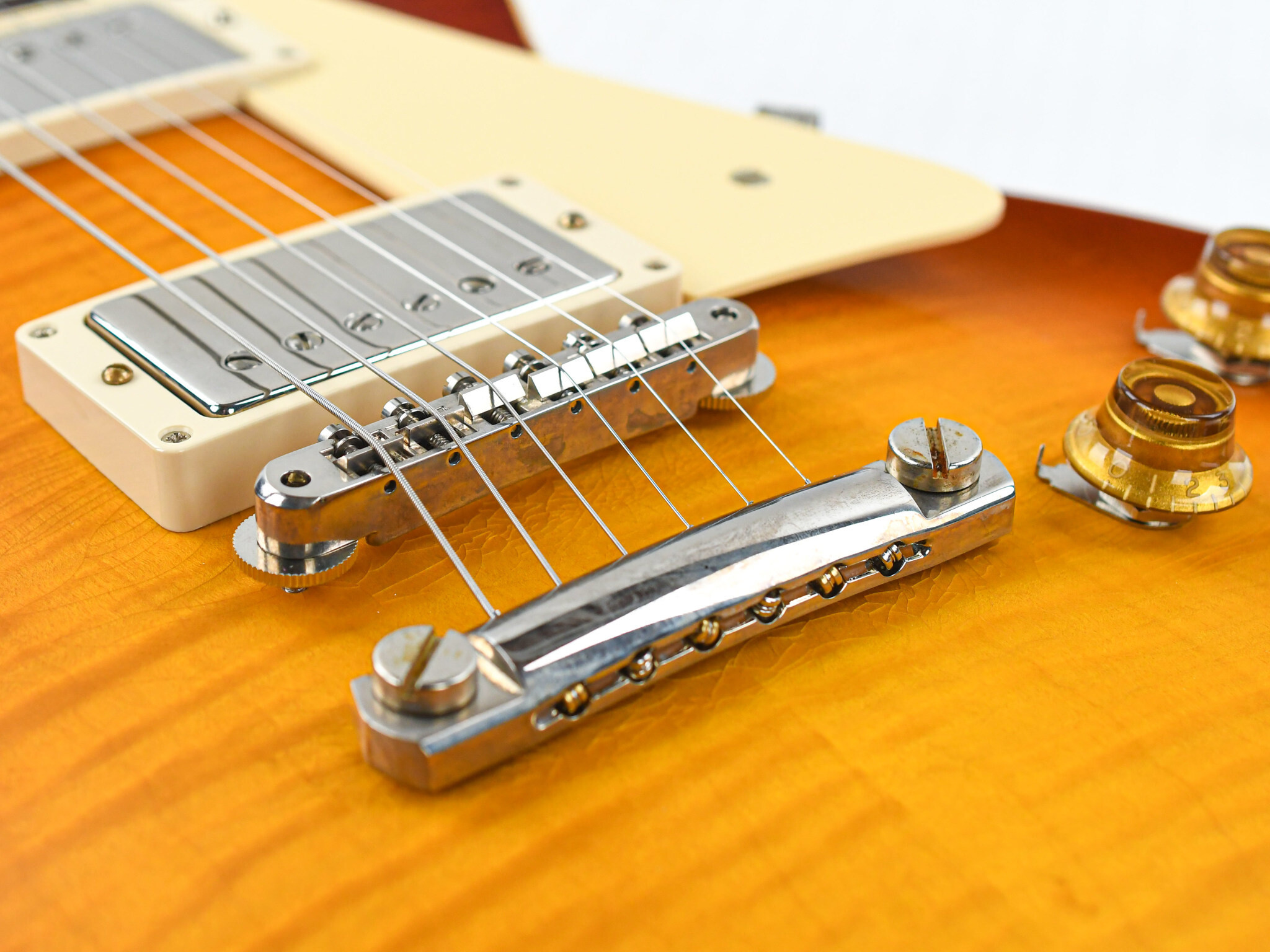 Gibson Guitar: Custom Murphy Lab 1959 Les Paul Standard Sunrise Teaburst Ultra Light Aged. 2050x1540 HD Wallpaper.